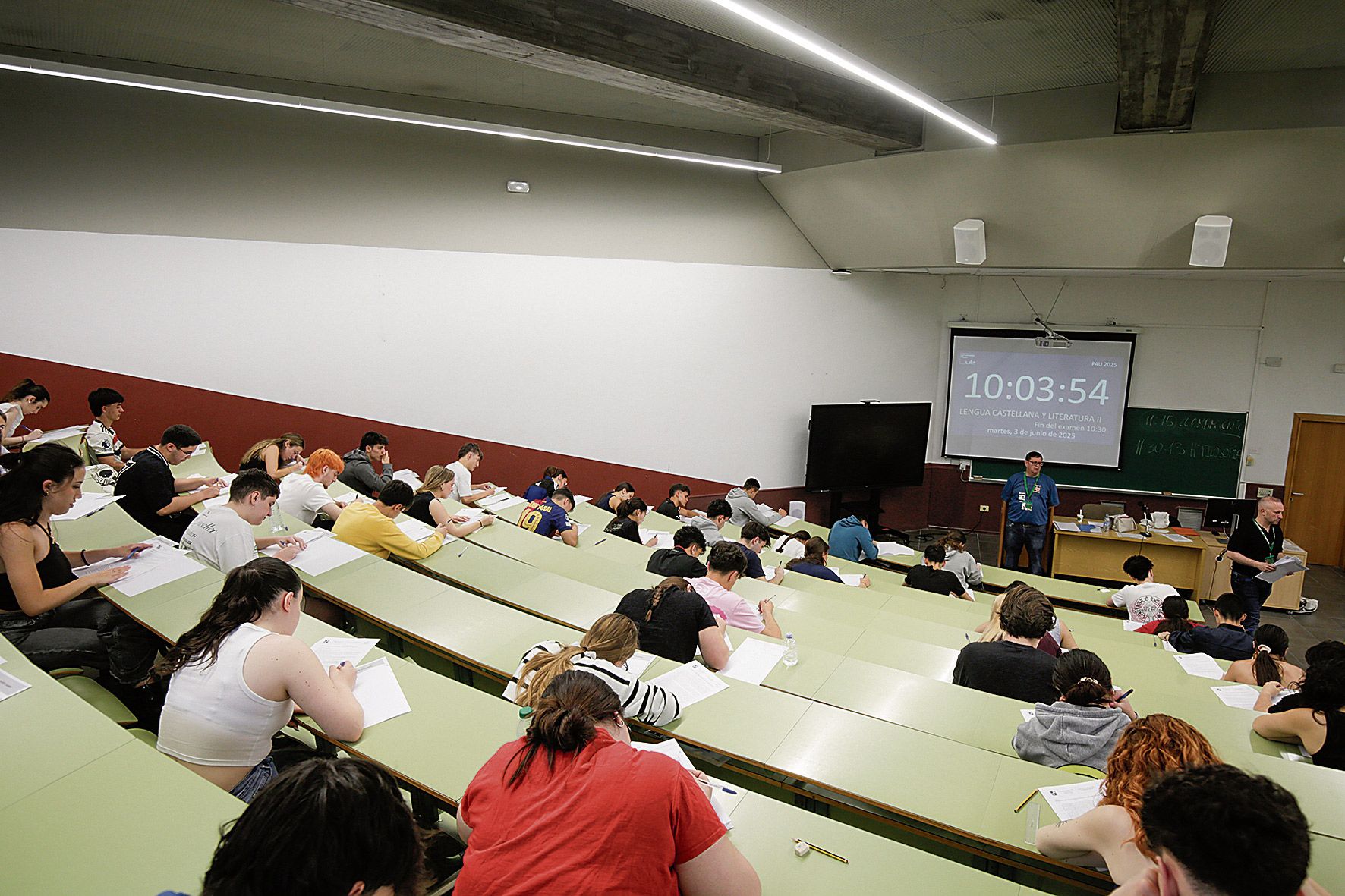 Más de 1.800 alumnos leoneses se presentaron la semana pasada a los exámenes de ‘Selectividad’. | FERNANDO OTERO