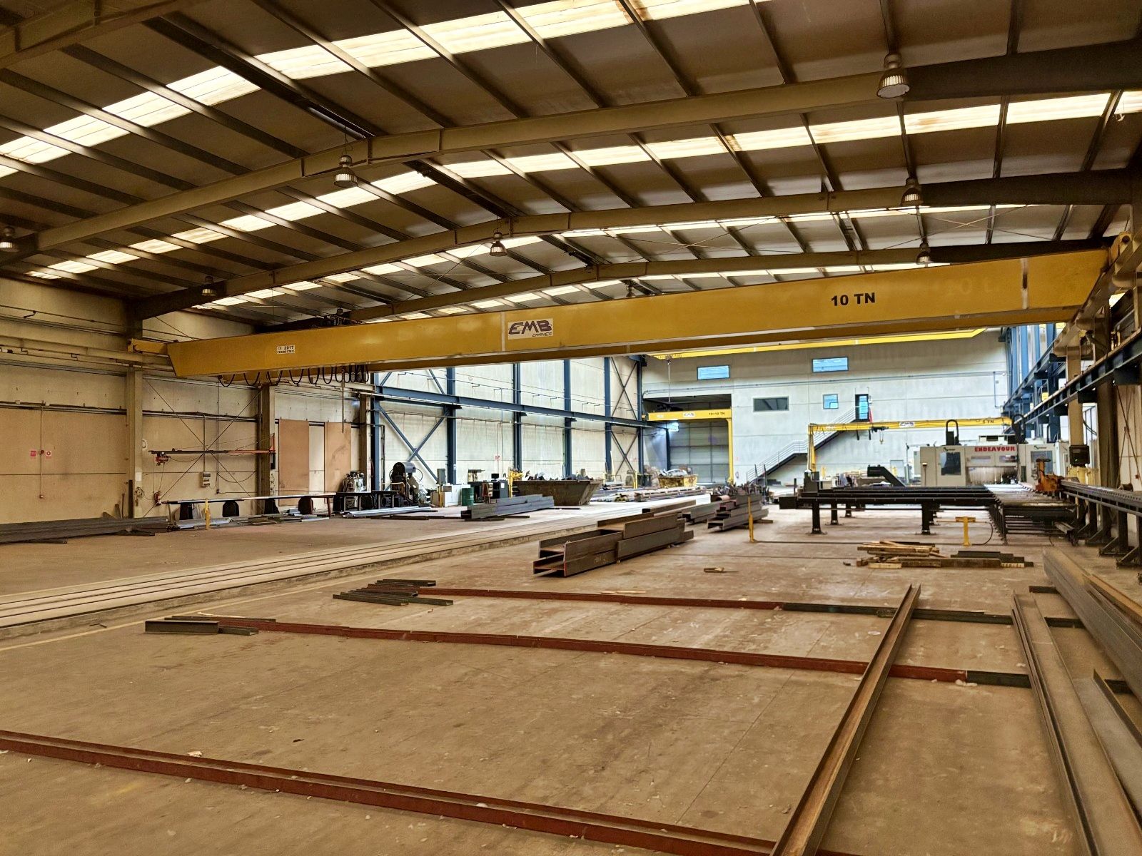 Interior de las instalaciones que se subastan.