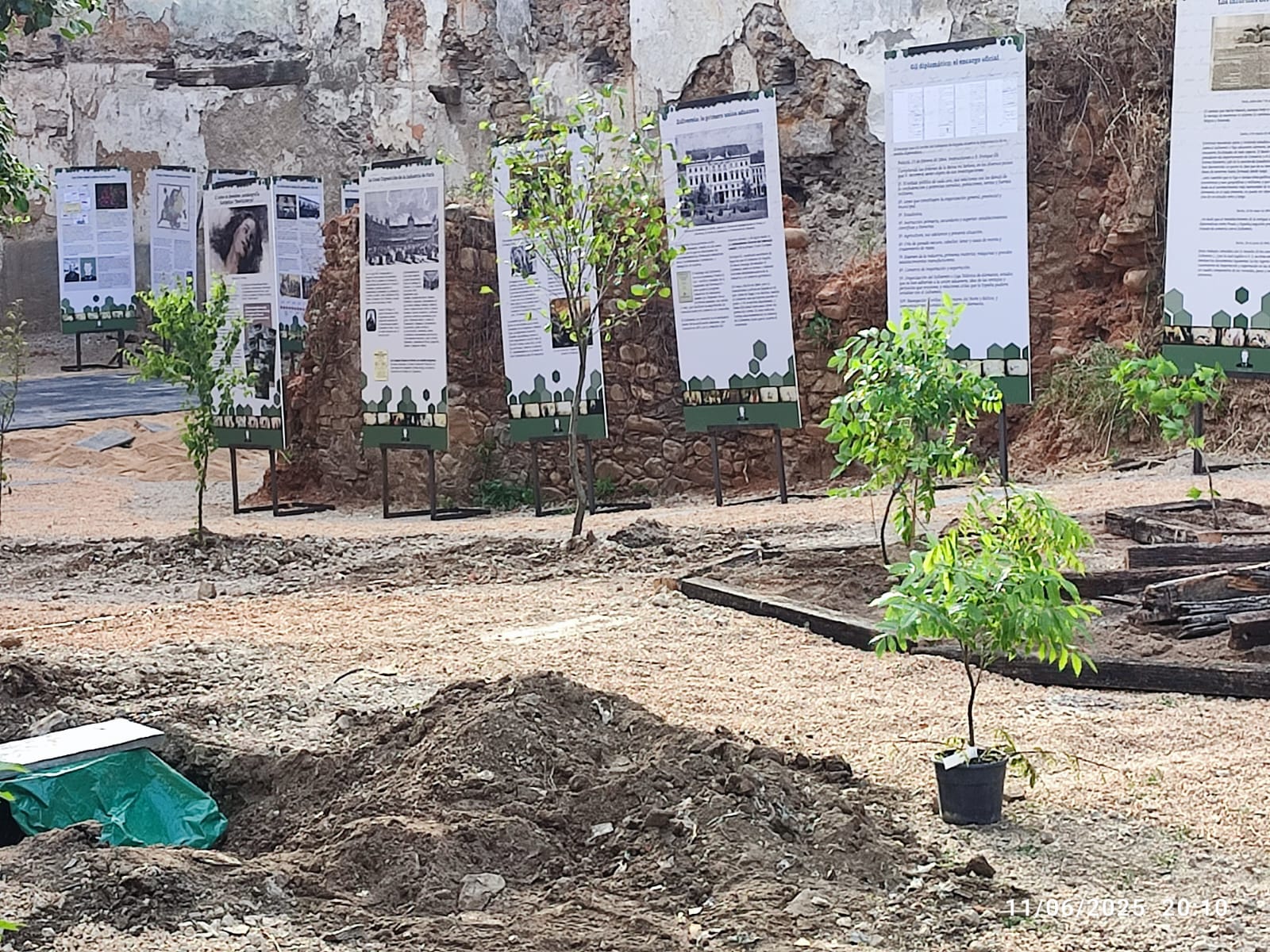 Jardín Romántico que empezó desde la huerta de la casa de Gil y Carrasco.