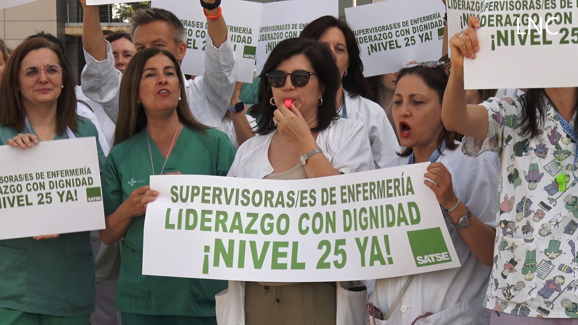 Los supervisores del Hospital de León han salido a la calle para reivindicar el nivel 25