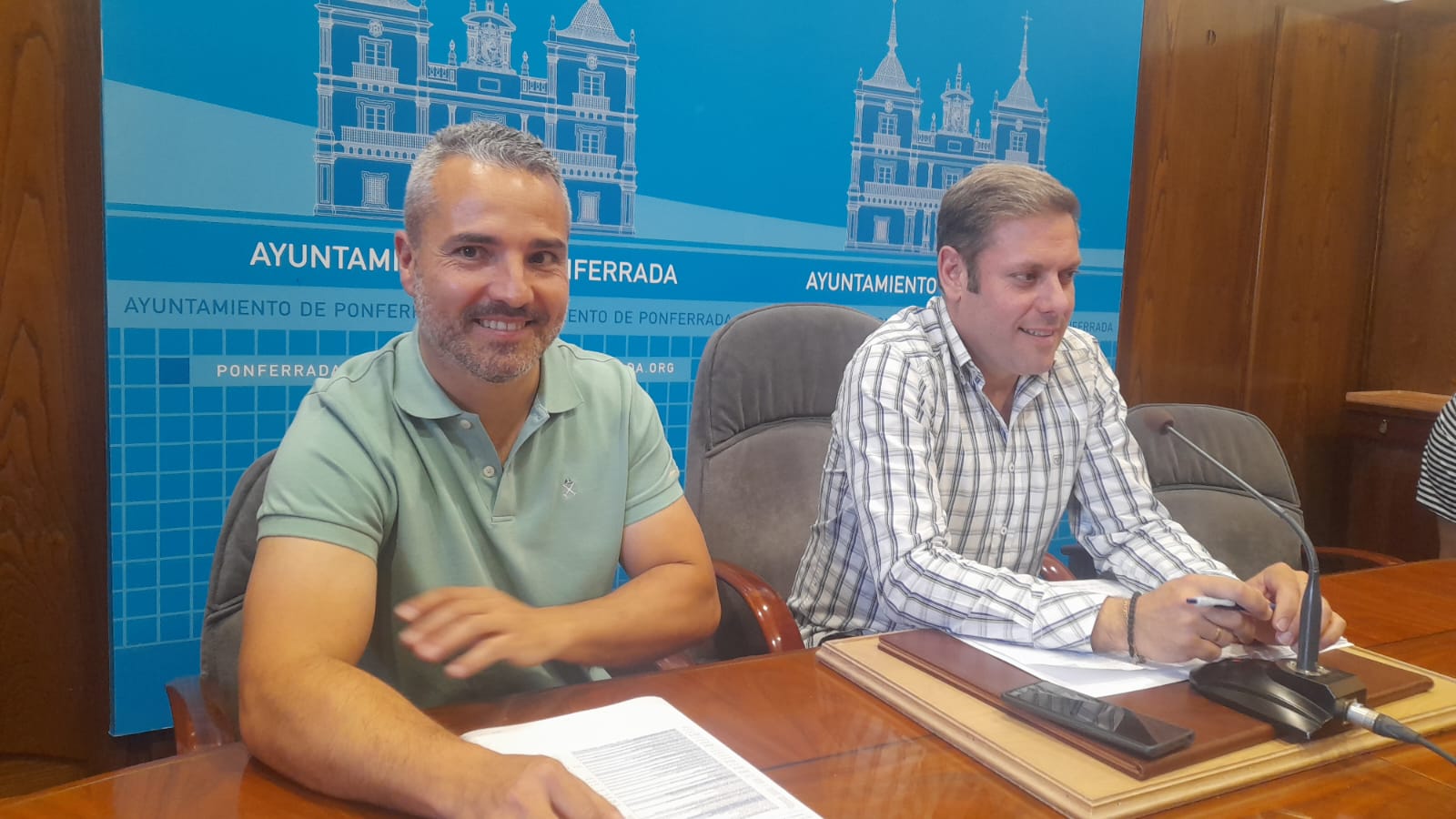 Ediles de CB haciendo balance del borrador de presupuestos. | MAR IGLESIAS