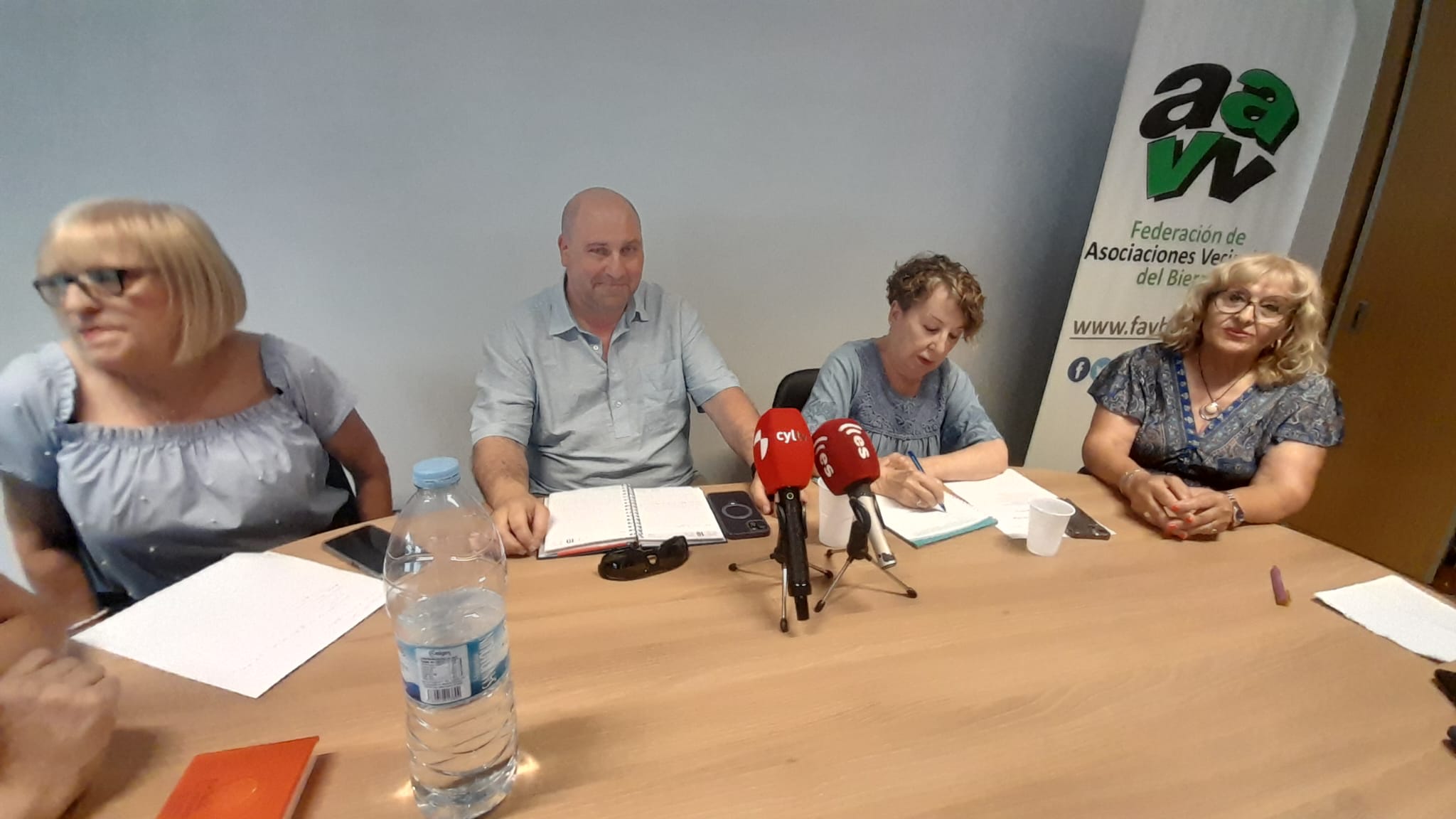 Imagen de archivo de una rueda de prensa de la Federación de Asociación de Vecinos de Ponferrada. | MAR IGLESIAS