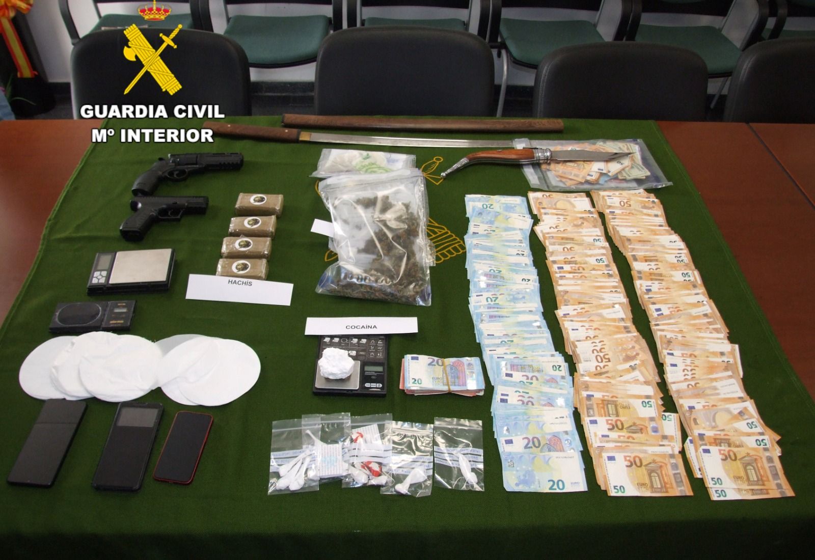 La red de distribución de drogas en la que participaba ha sido desmantelada. | GUARDIA CIVIL