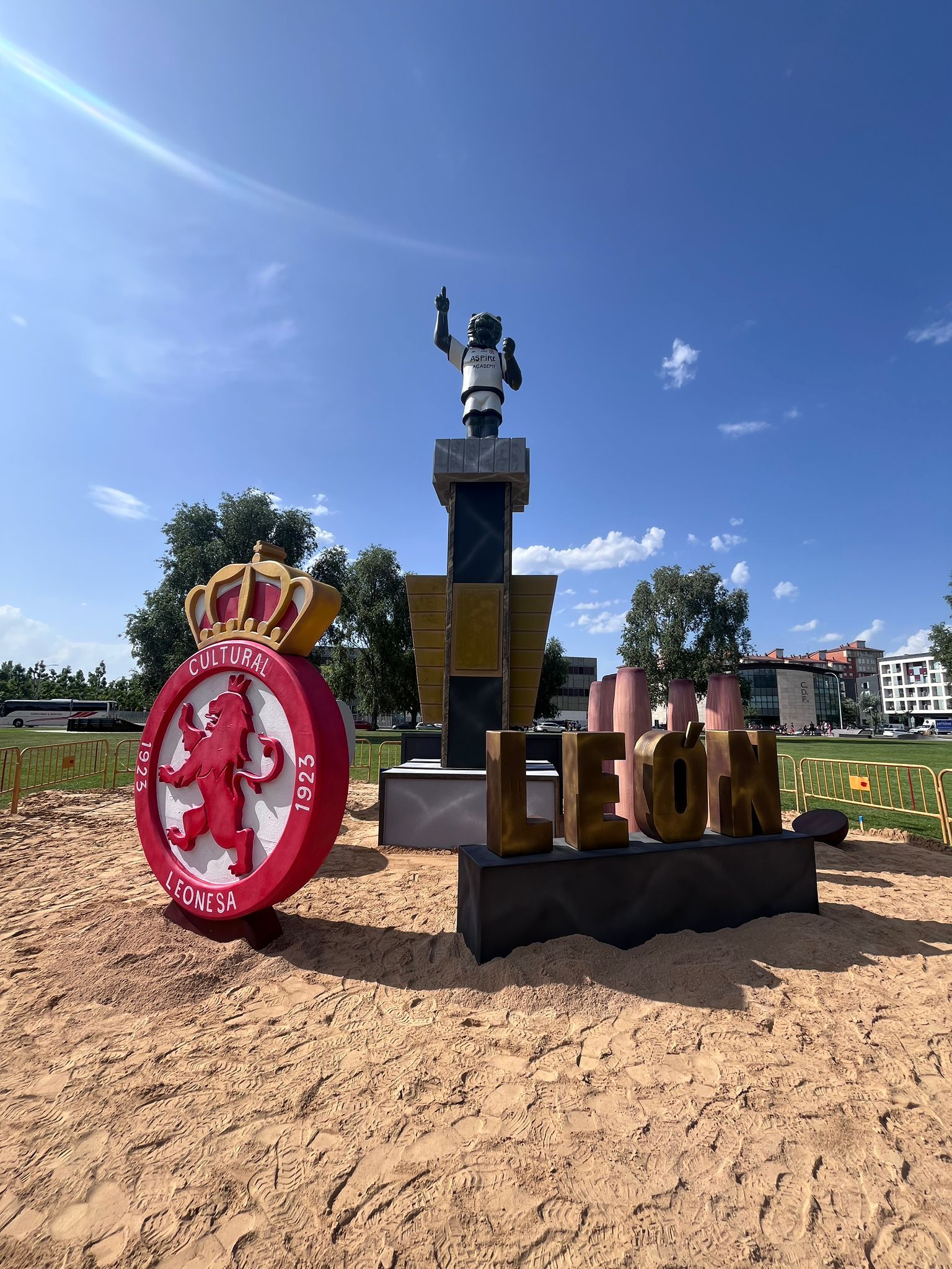 Imagen de la hoguera de San Juan. | SAÚL ARÉN