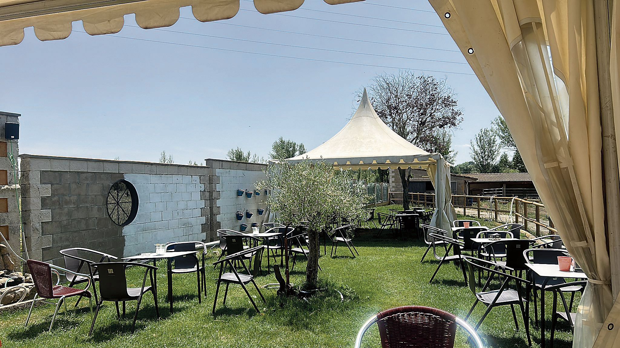 Vista de la terraza exterior.