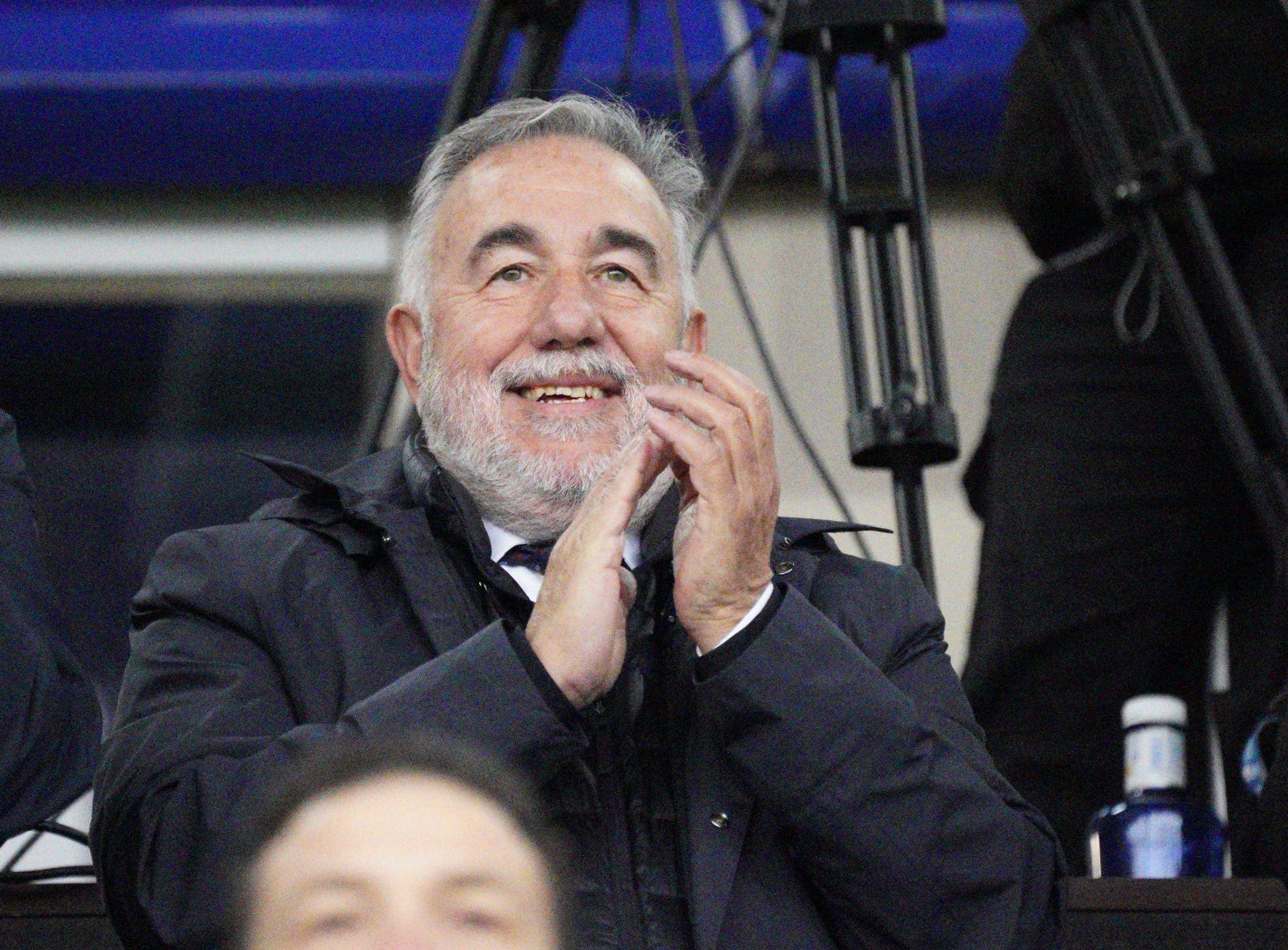 José Fernández Nieto se dirigió a la afición tras la desilusión de no ascender. PONFERRADINA