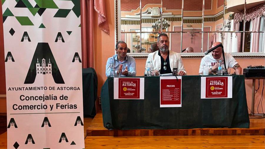 Presentación este lunes de la cita en la plaza de toros de Astorga del 19 de julio. | L.N.C.