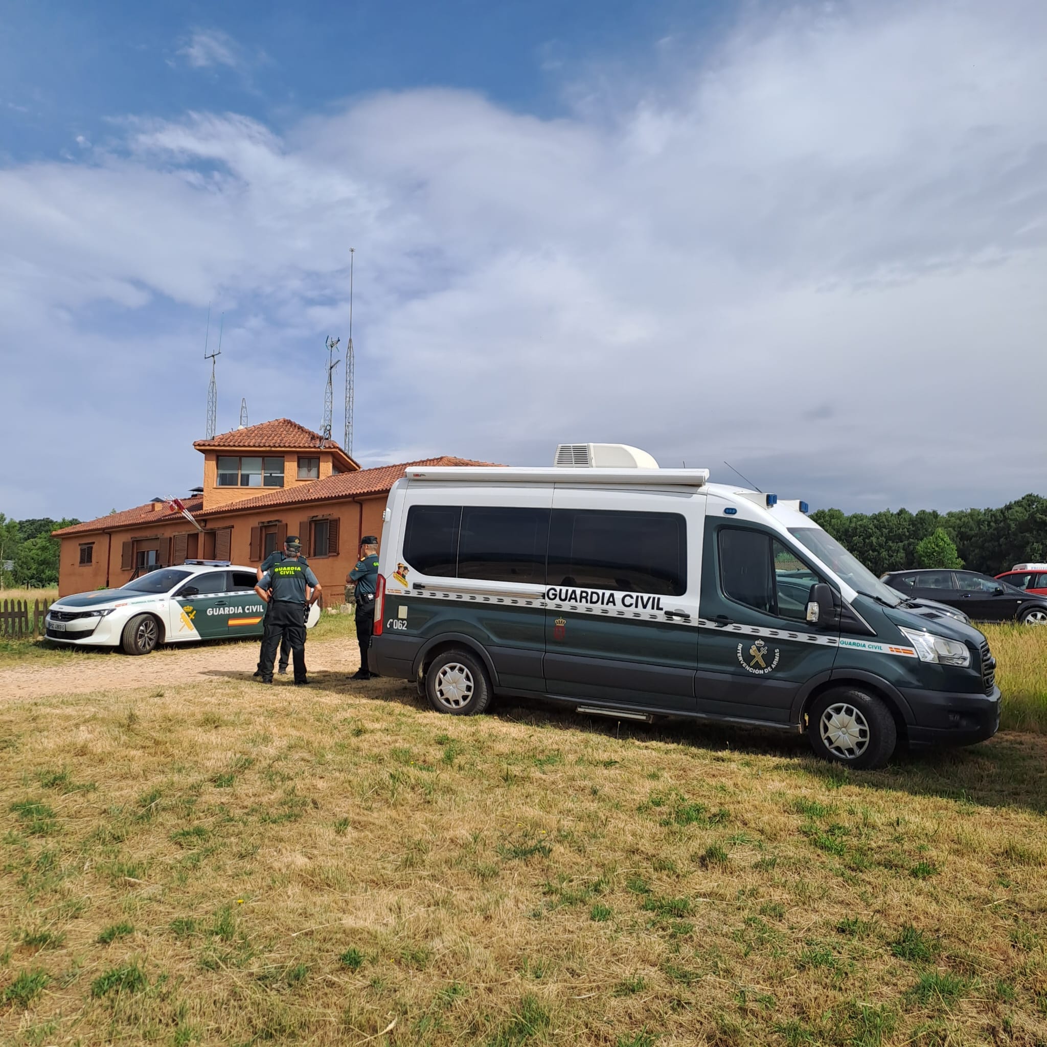 Operativo de la Guardia Civil de León para encontrar al hombre desaparecido. | GUARDIA CIVIL