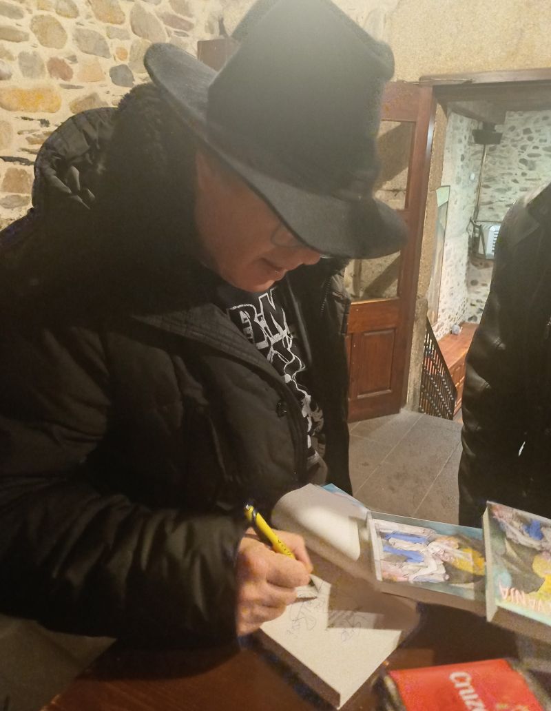 Luis Artigue firmandobuena