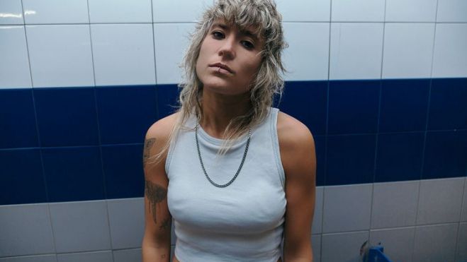 La rapera de Barcelona Elane acumula más de nueve millones de escuchas de su canción ‘Falso’ en la plataforma Spotify. L.N.C.