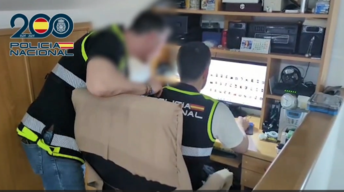 Operación de la Policía Nacional contra la pornografía infantil.
