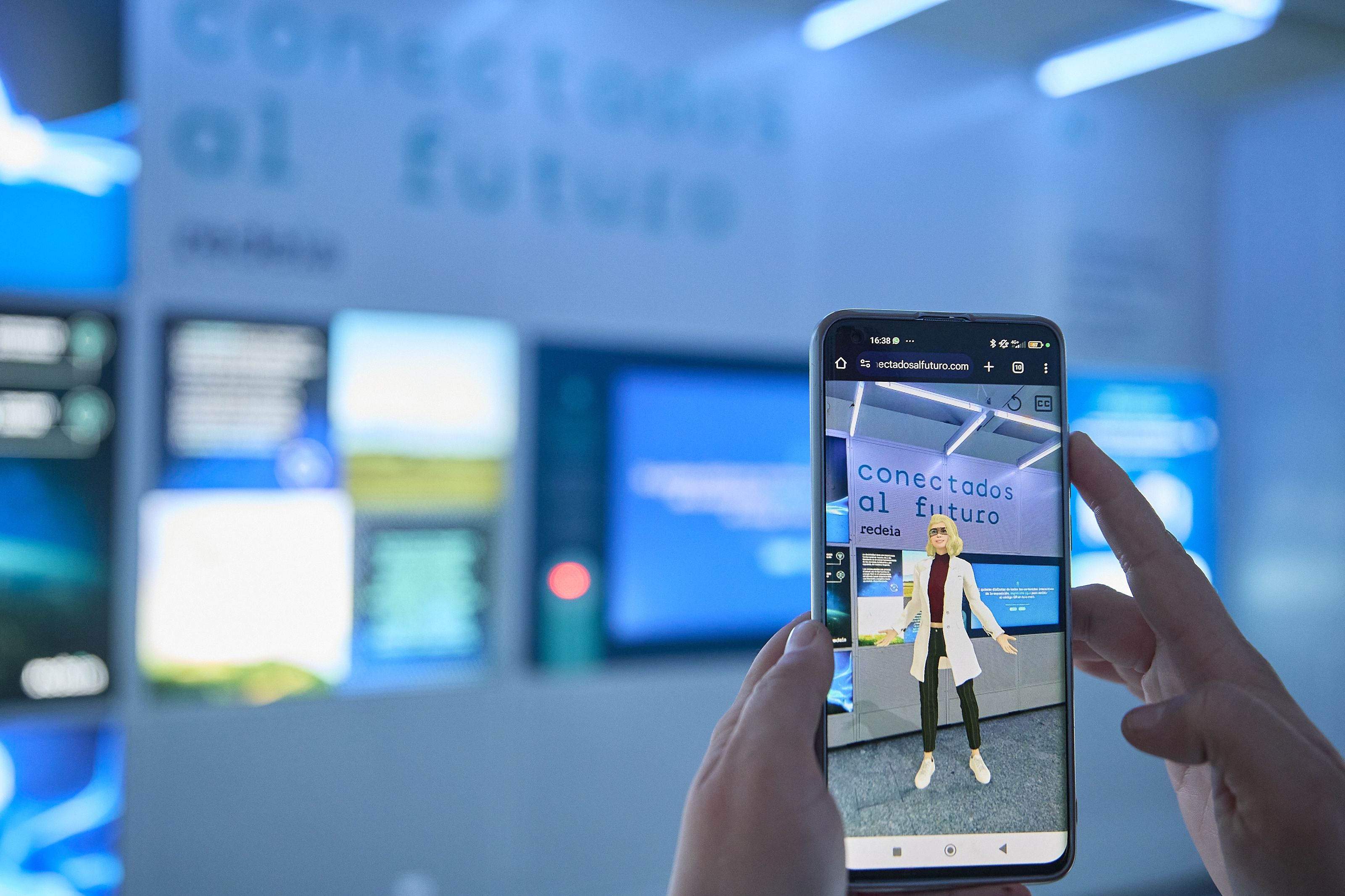 La ‘Doctora Volta’, un avatar presentado en realidad aumentada, servirá de guía.