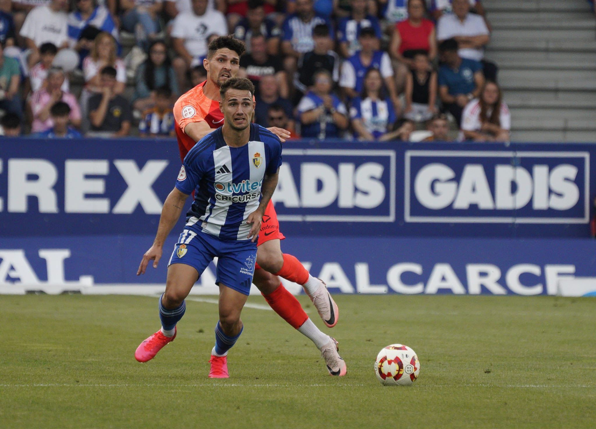 Carrique durante la final de la fase de ascenso ante el Andorra, su nuevo equipo. PONFERRADINA