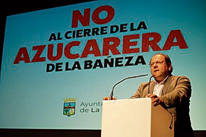El alcalde de La Bañeza, Javier Carrera, en el acto en La Bañeza. | L.N.C.