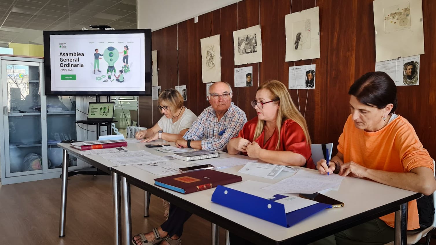 Asamblea de Asprona Bierzo celebrada en Cuatrovientos.
