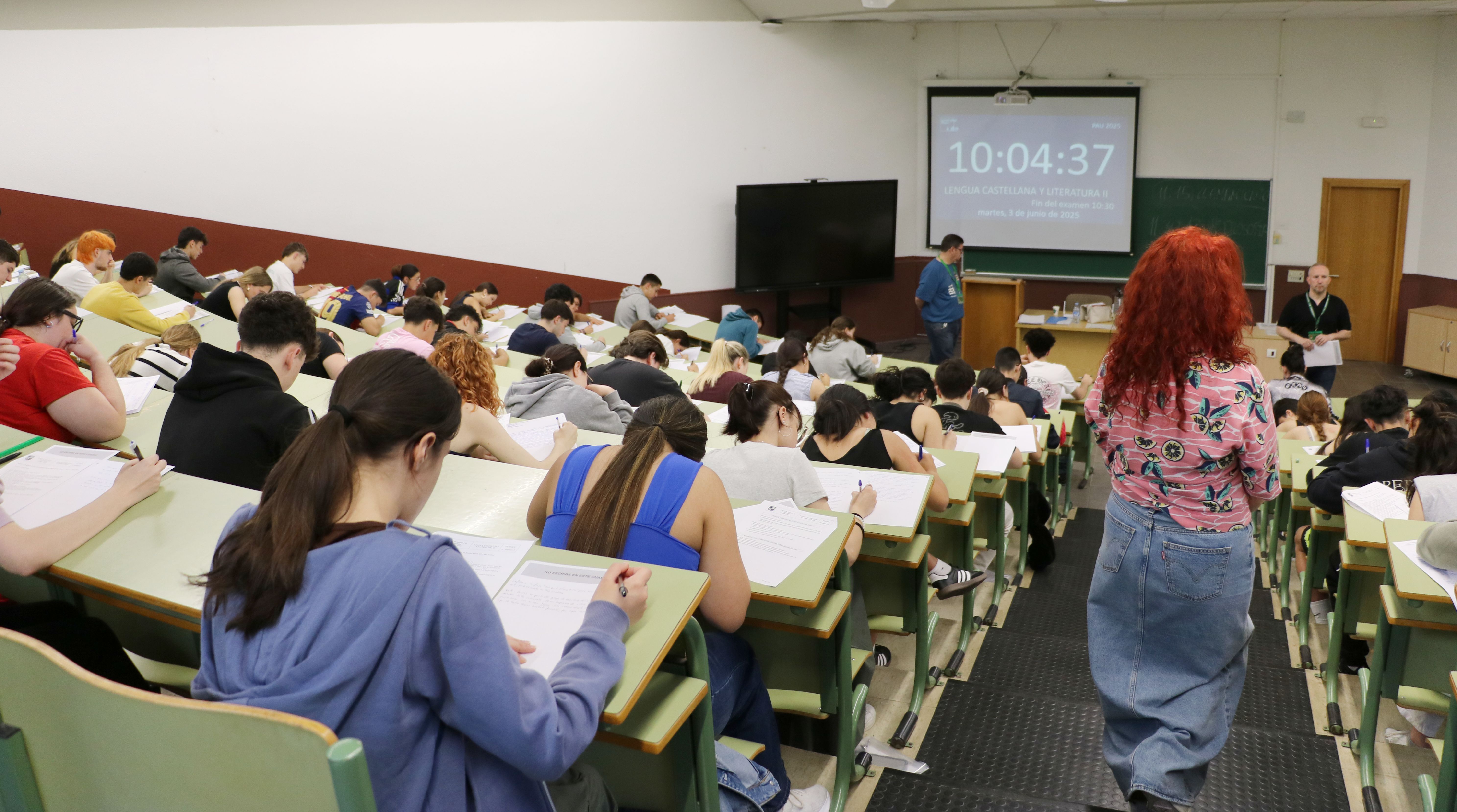 Imagen de uno de los exámenes de la PAU realizada en junio. | L.N.C.