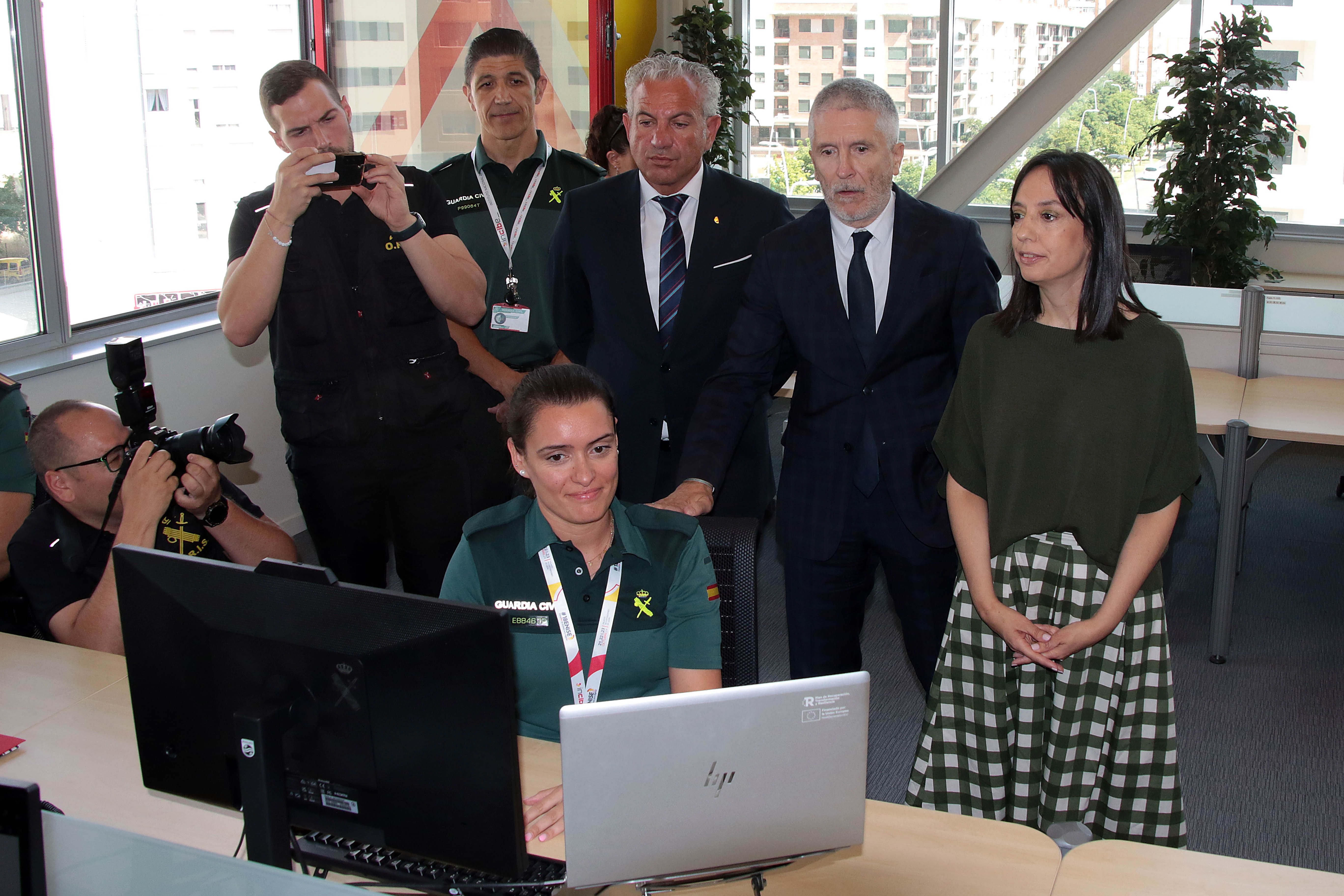 Visita de las autoridades a las nuevas oficinas de On-Red. | ICAL