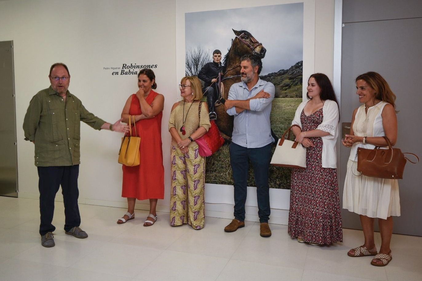 Un instante de la inauguración de 'Robinsones en Babia' en San Emiliano. | L.N.C.