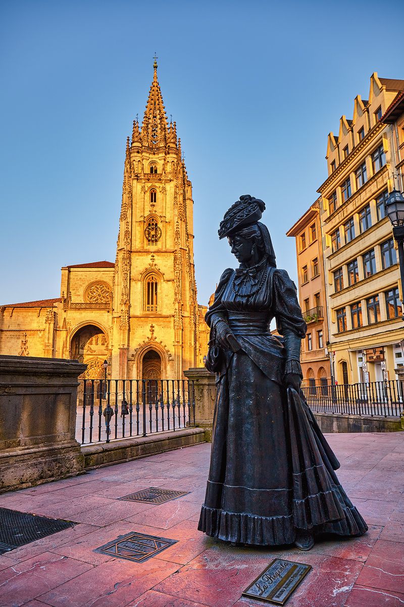 La Catedral de San Salvador de Oviedo y La Regenta. | OVIEDO TURISMO