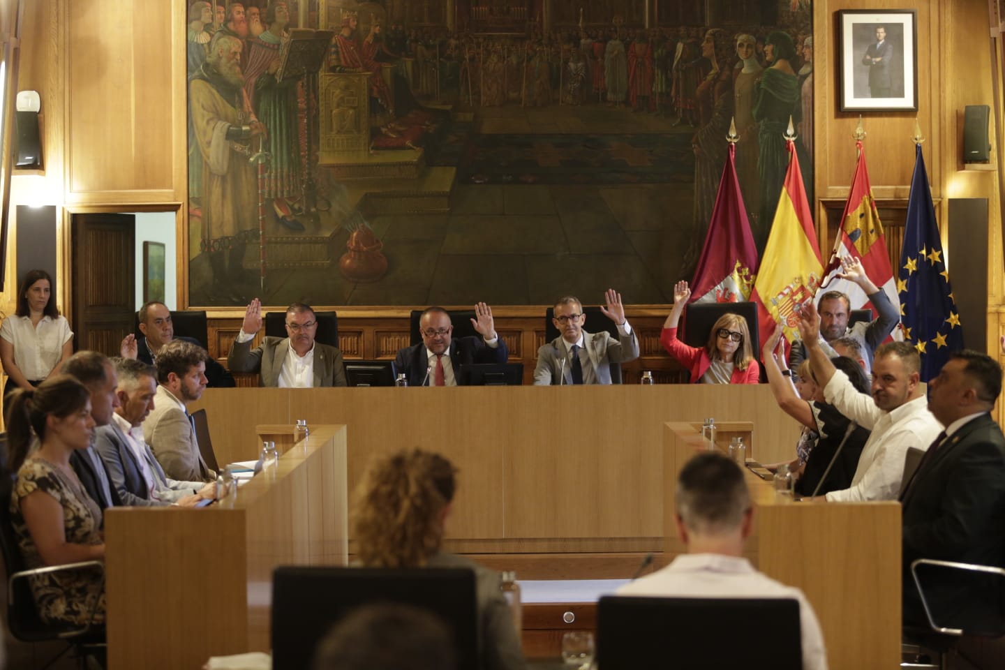 Imagen de archivo de un pleno anterior de la Diputación de León. | FERNANDO OTERO
