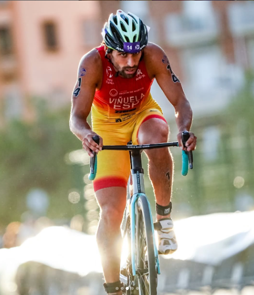 Uno de los momentos de Kevin Viñuela en su gran pasión, la bicicleta. LNC