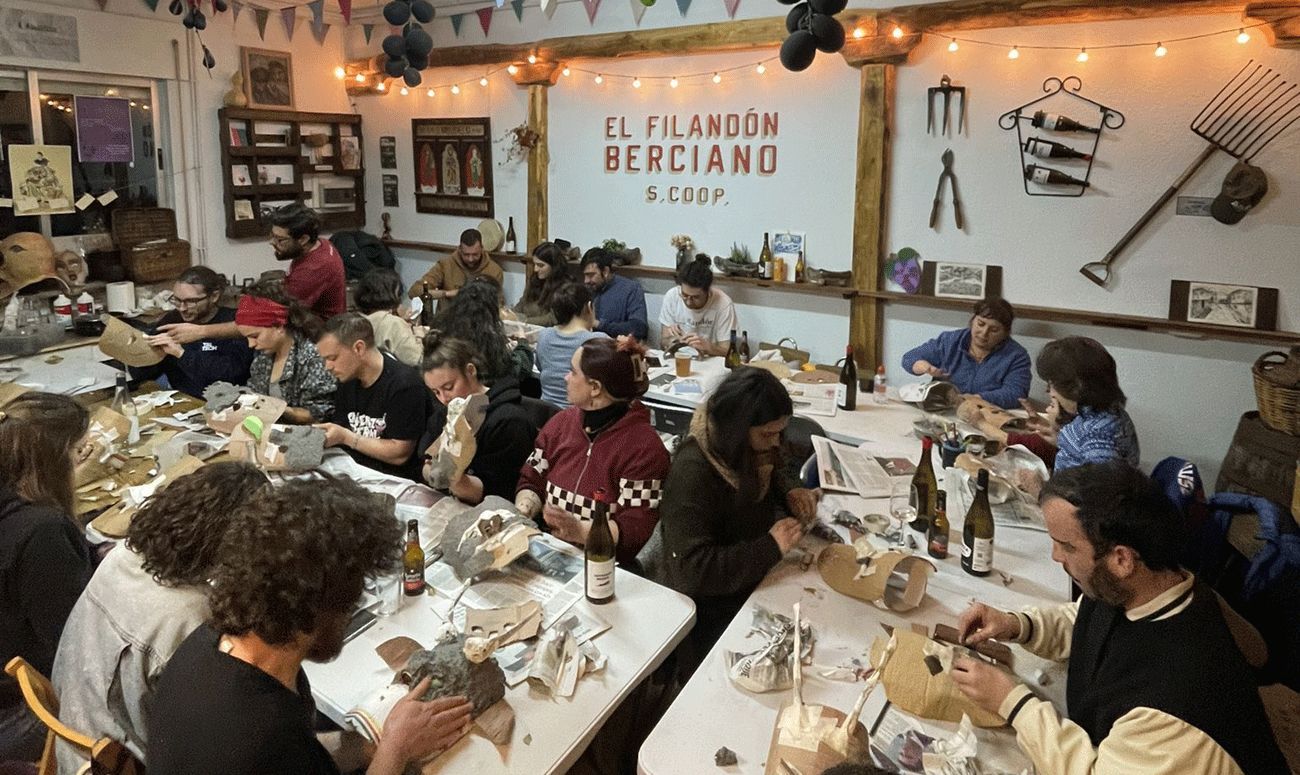 Cantina de El Filandón Berciano en el pueblo berciano de Valtuille de Arriba.