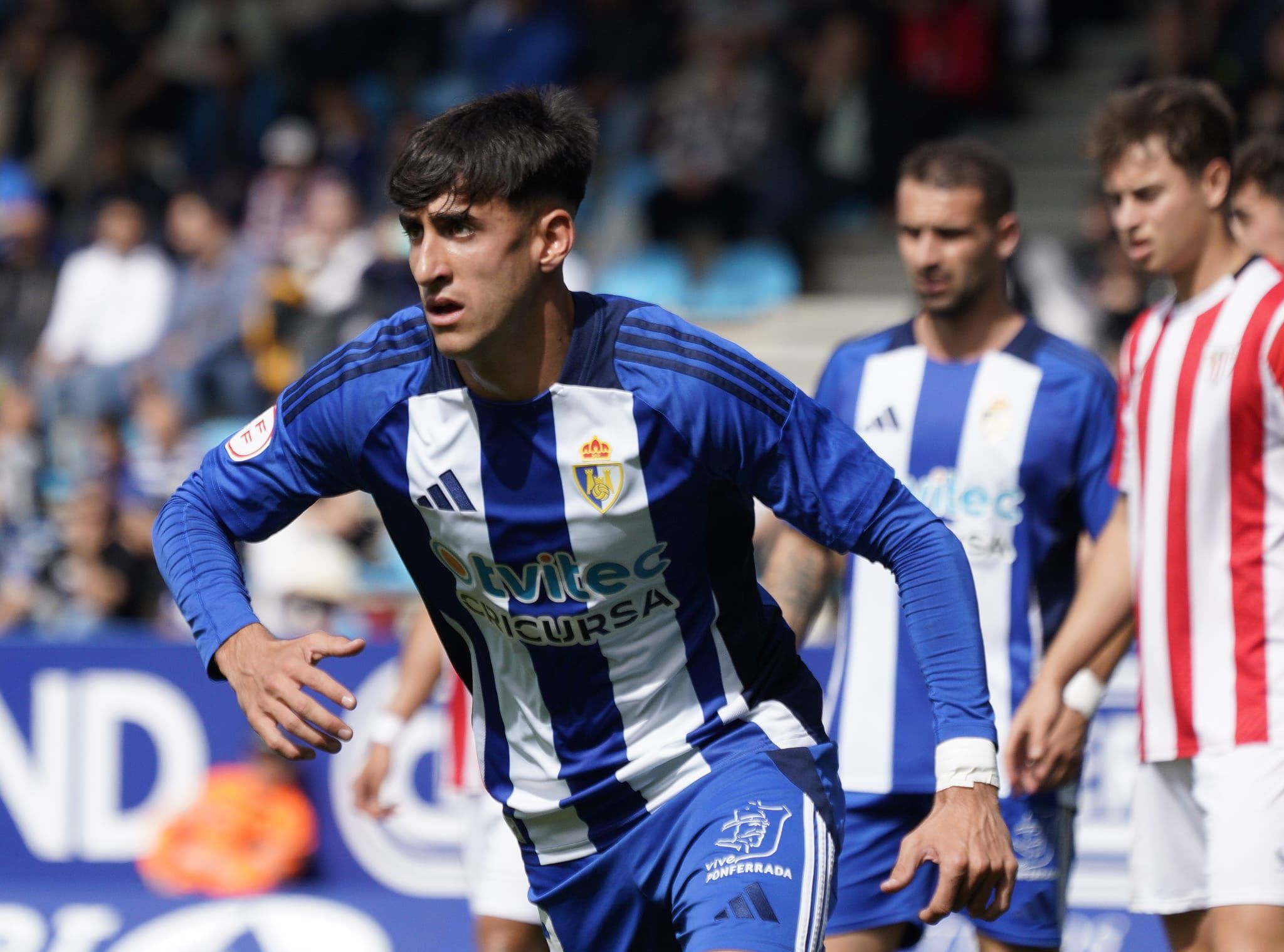 Pau Ferrer en un partido contra el Bilbao Athletic en El Toralín. | SDP