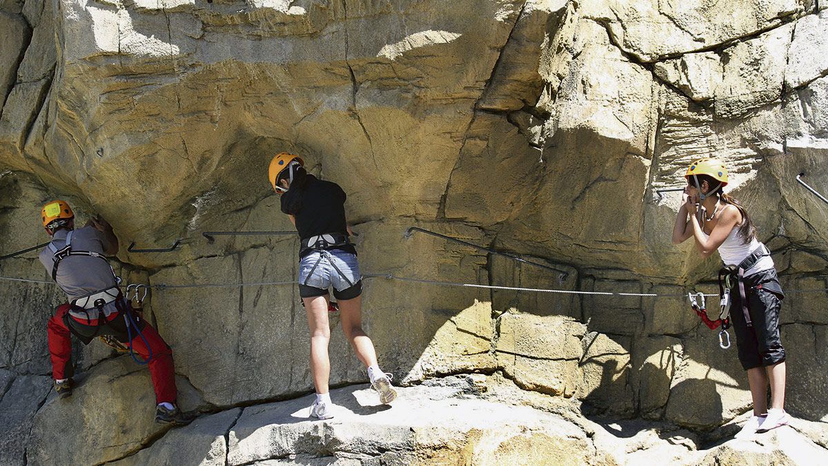 La espeleología es uno de los deportes que se puede practicar en zonas como Valdeteja. | ICAL La espeleología es uno de los deportes que se puede practicar en zonas como Valdeteja. | ICAL