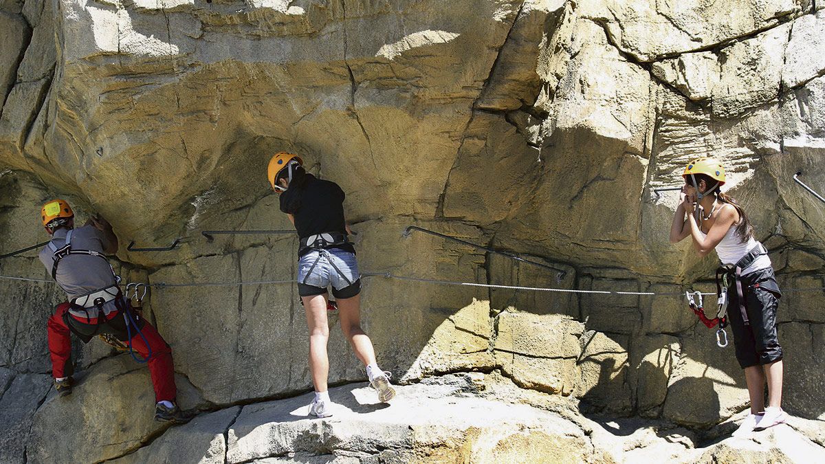 La espeleología es uno de los deportes que se puede practicar en zonas como Valdeteja. | ICAL