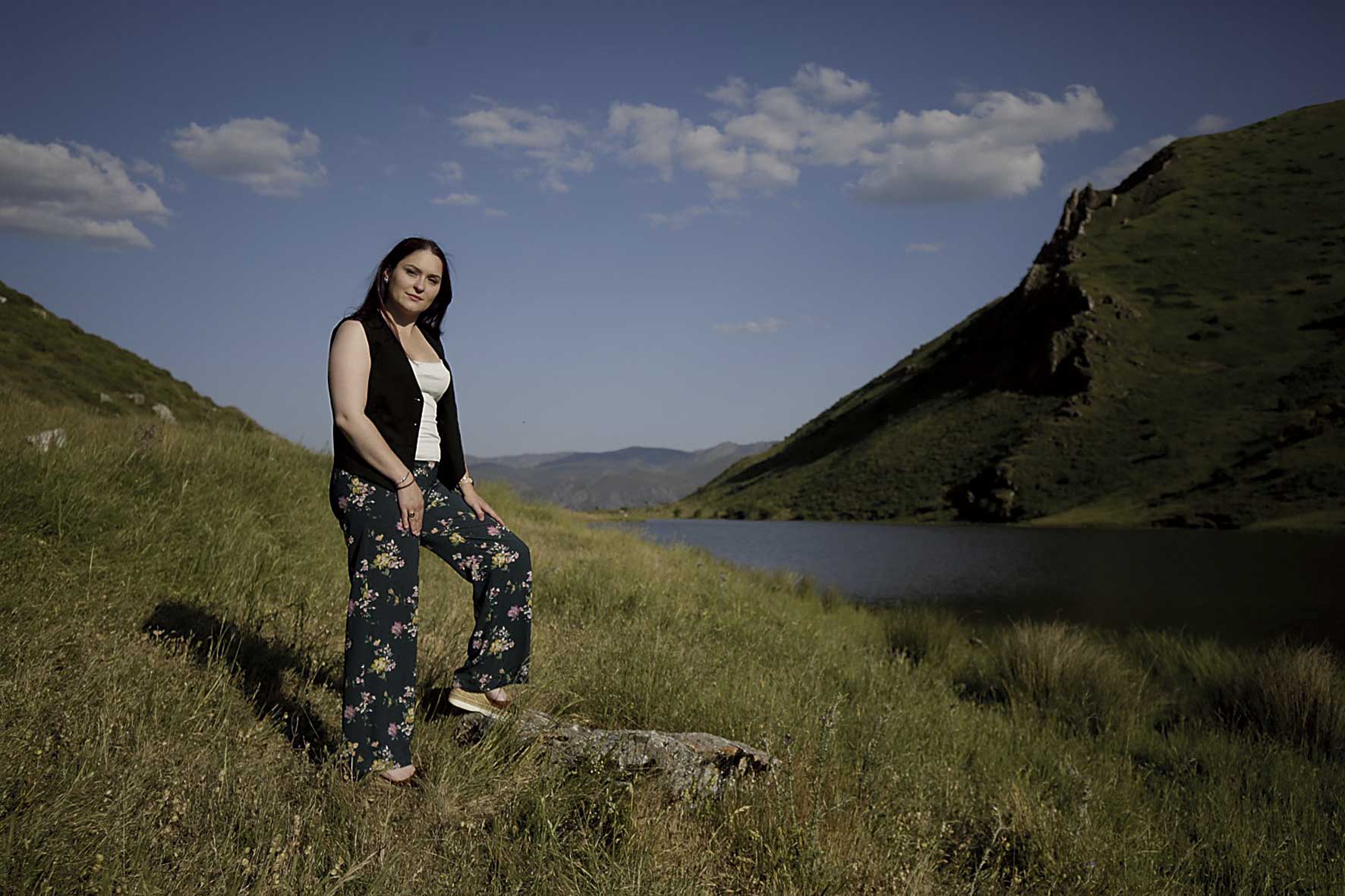 La escritora Mercedes Fisteus acaba de publicar la obra que más recientemente se ha incorporado a la colección literaria de La Nueva Crónica. |FERNANDO OTERO