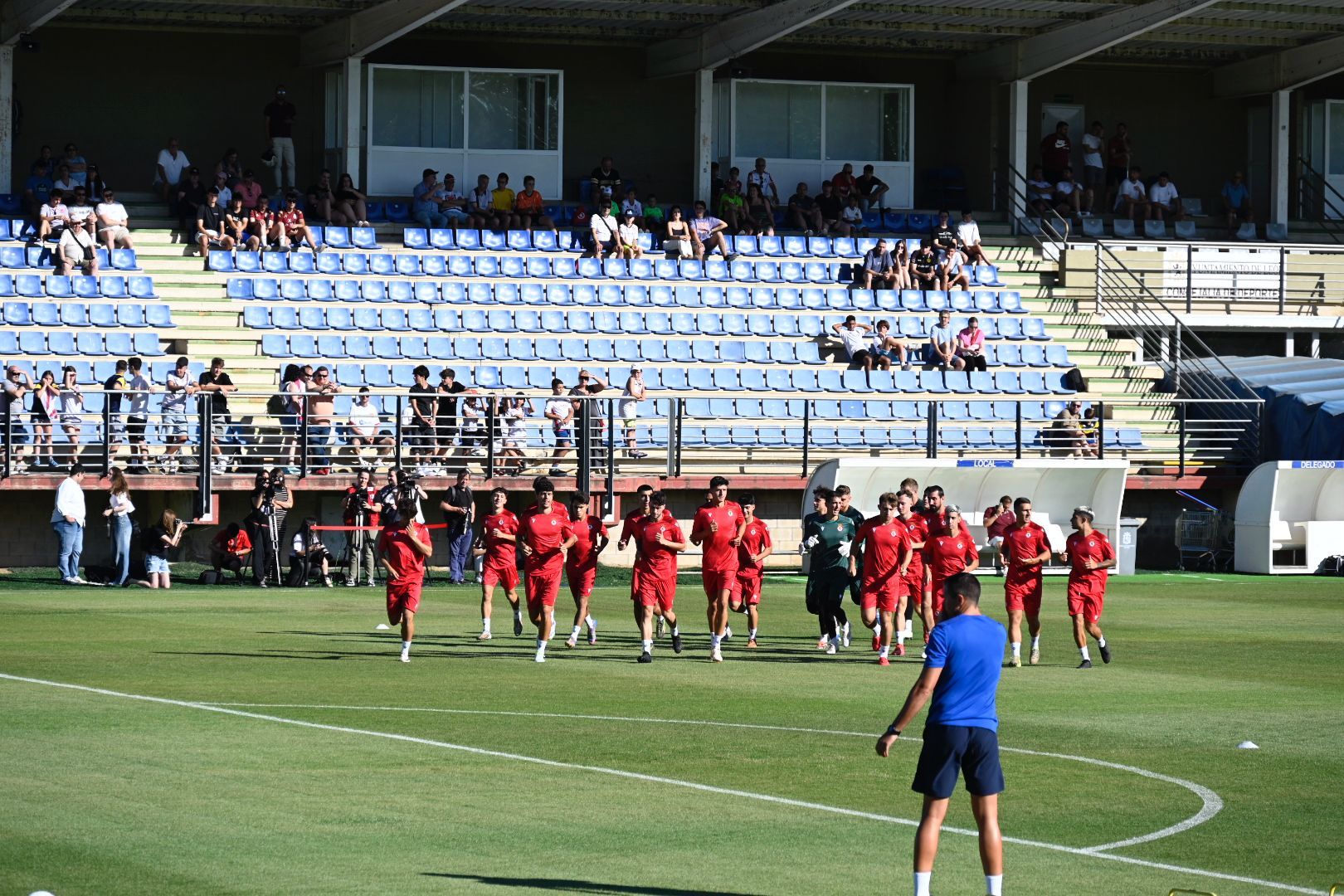 Raúl Llona comenzó con los entrenamientos de la Cultural para Segunda División. SAÚL ARÉN