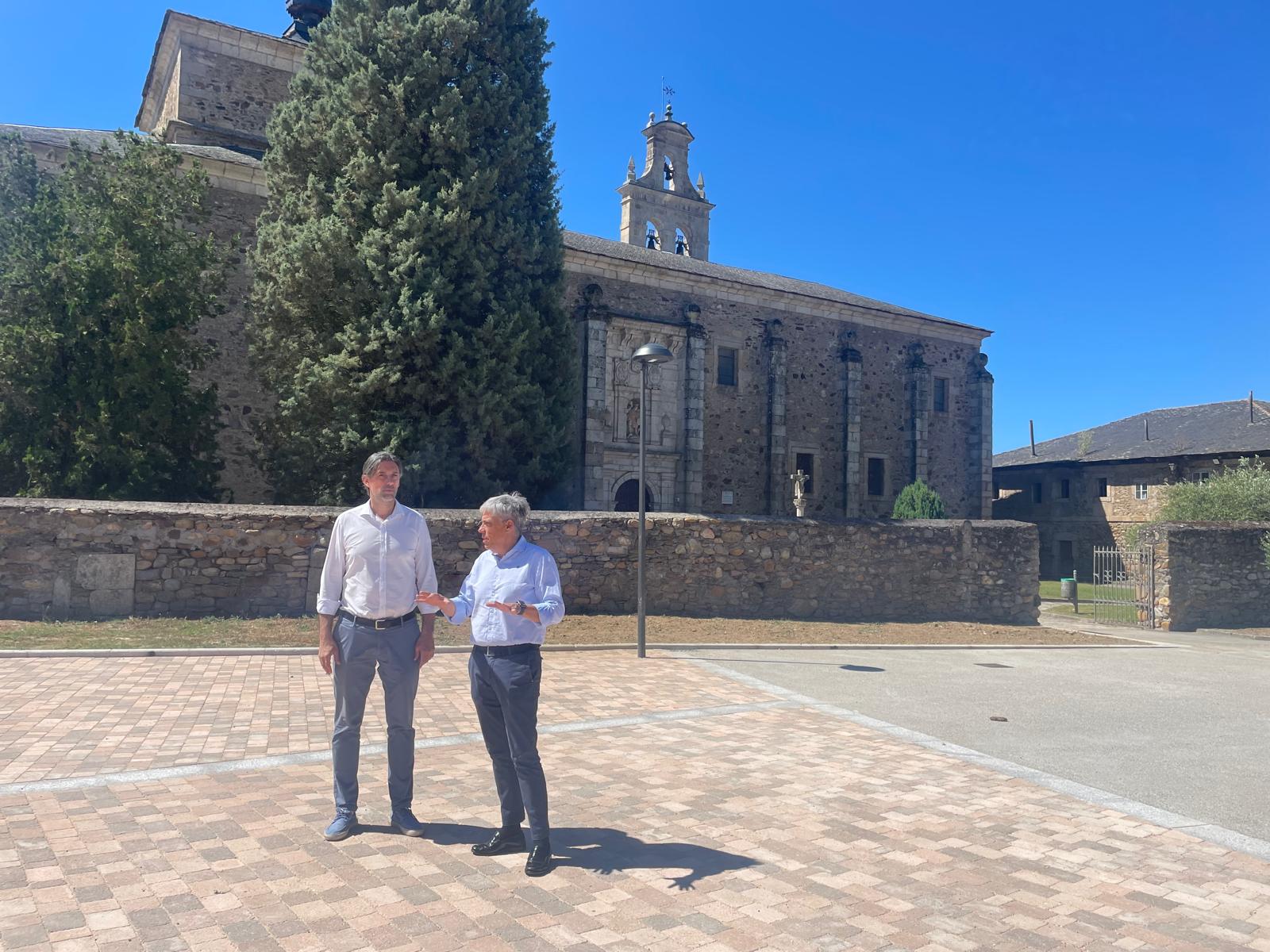 Visita de Eduardo Diego al municipio de Congosto.