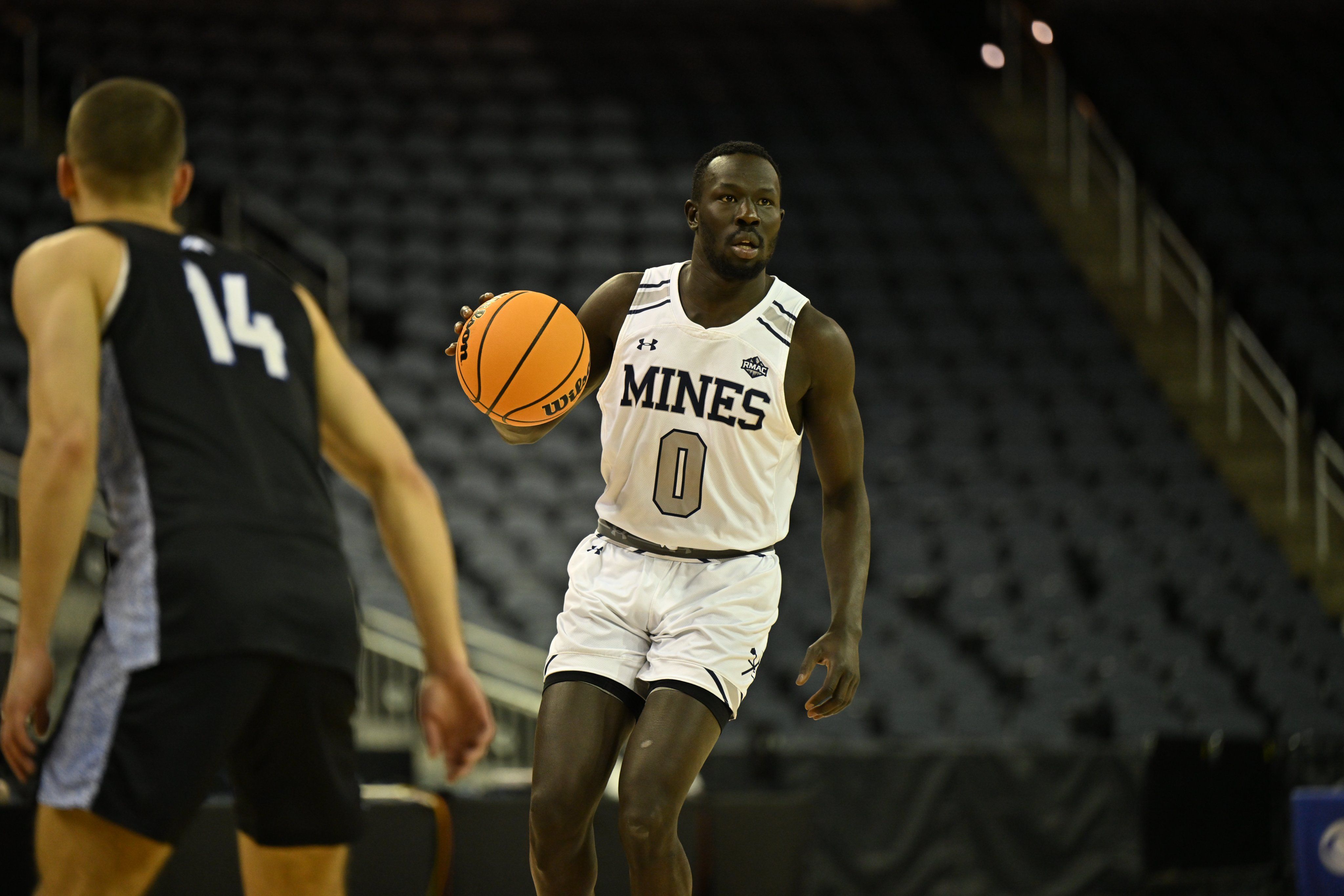 Majok Deng ocupará la plaza de extracomunitario. MINESBASKETBALL