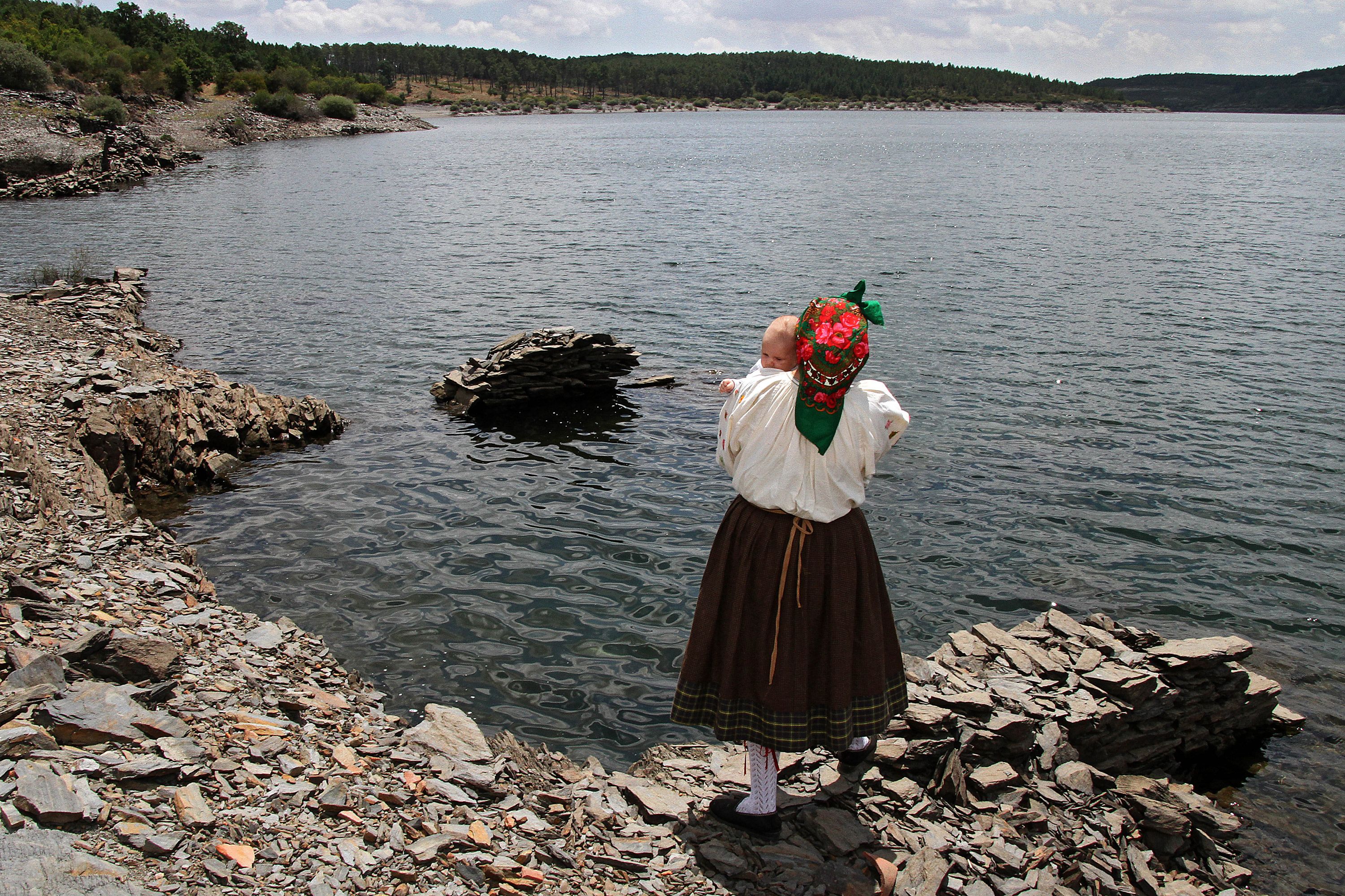 Imagen de archivo de 'Versos a Oliegos', que protagonizará en parte el Día de las Letras Cepedanas de este sábado en Villamejil. | PEIO GARCÍA (ICAL)