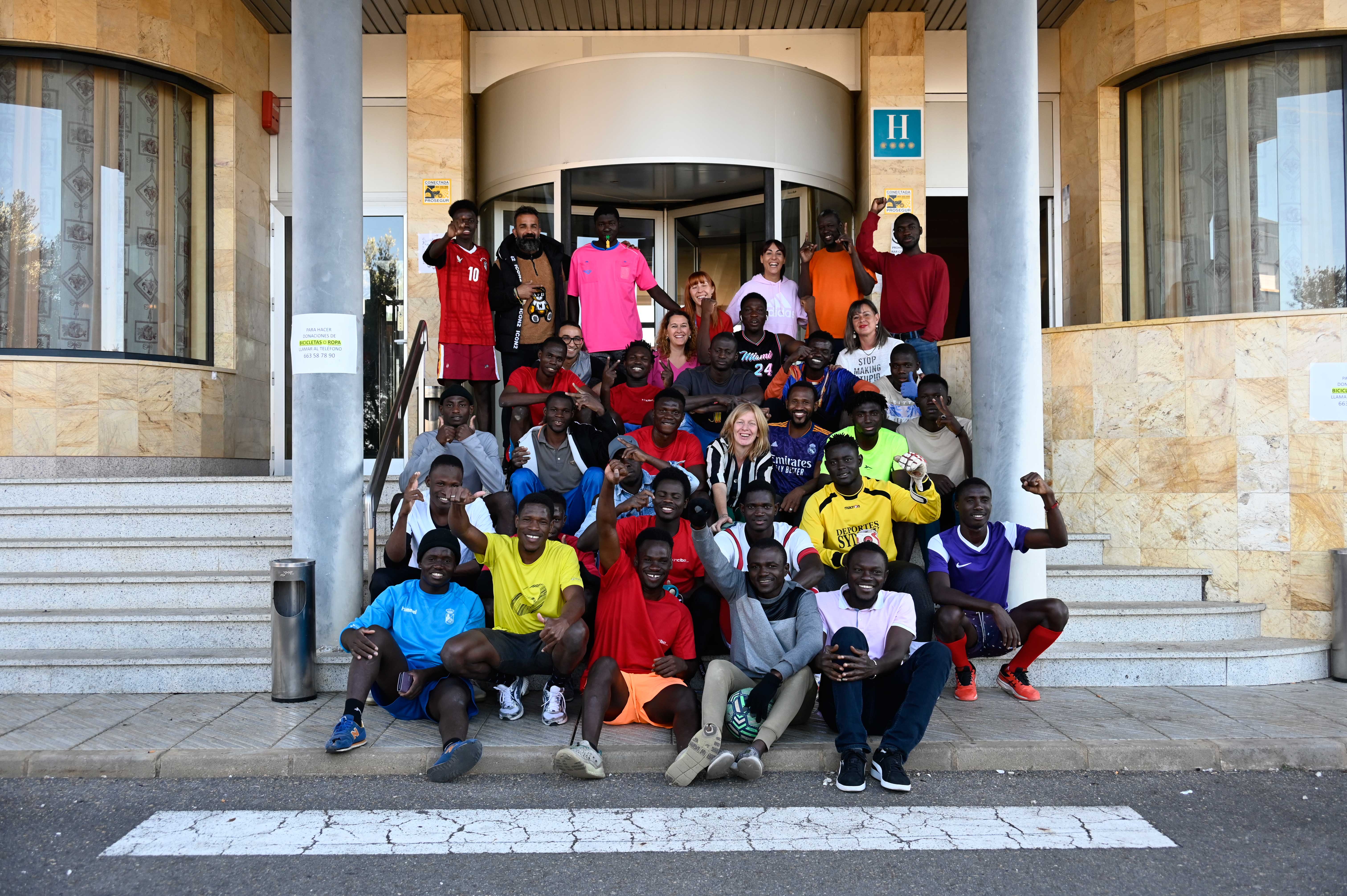 Imagen de archivo de usuarios del Chalé del Pozo, recientemente cerrado. | SAÚL ARÉN