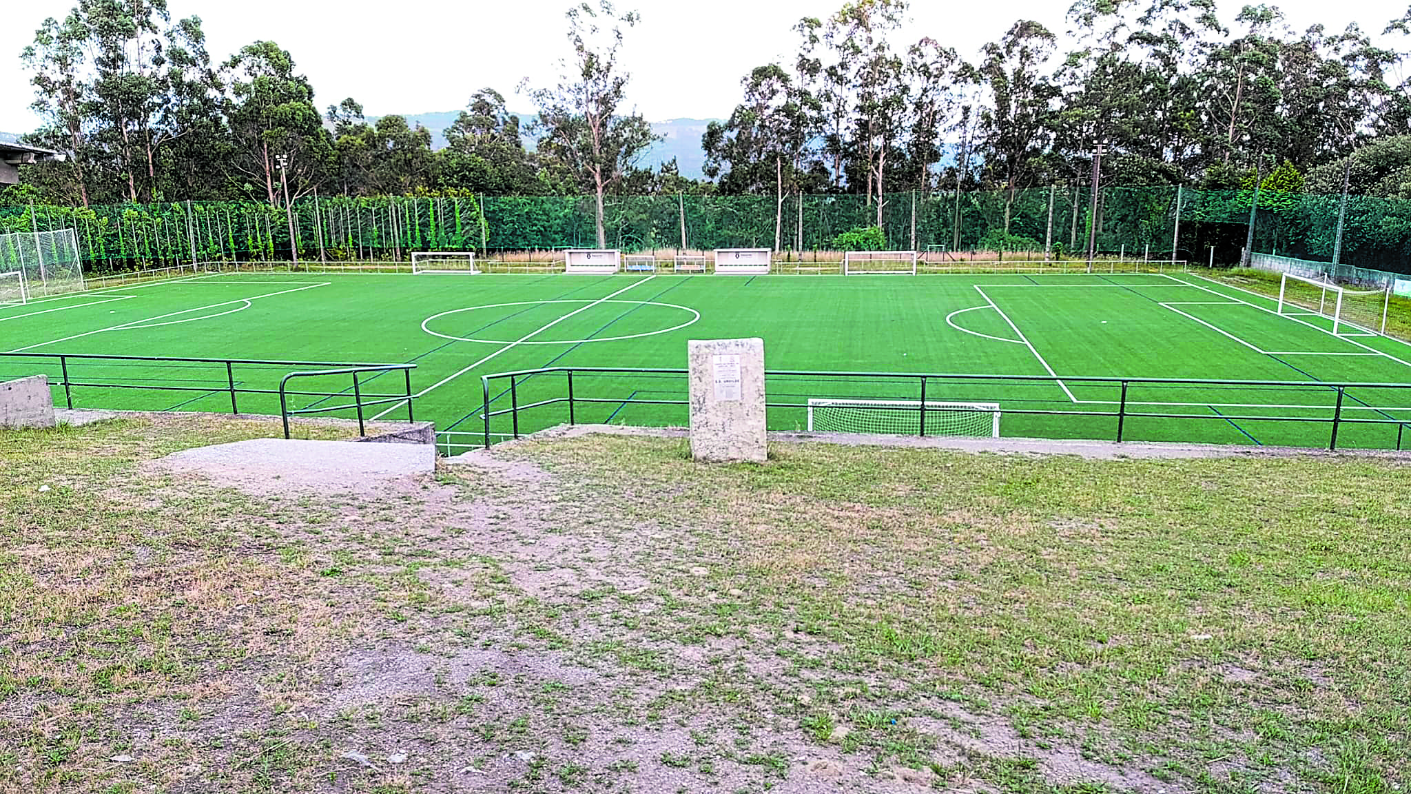 El Campo de Fútbol ‘O Pino’ será el encargado de acoger una primera edición de la Galiza Tw Cup con la que se espera crear una ‘tradición’. L.N.C.