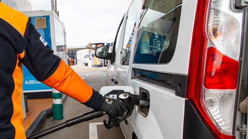 Llenar el depósito en León es ahora más económico que hace un año. | ICAL