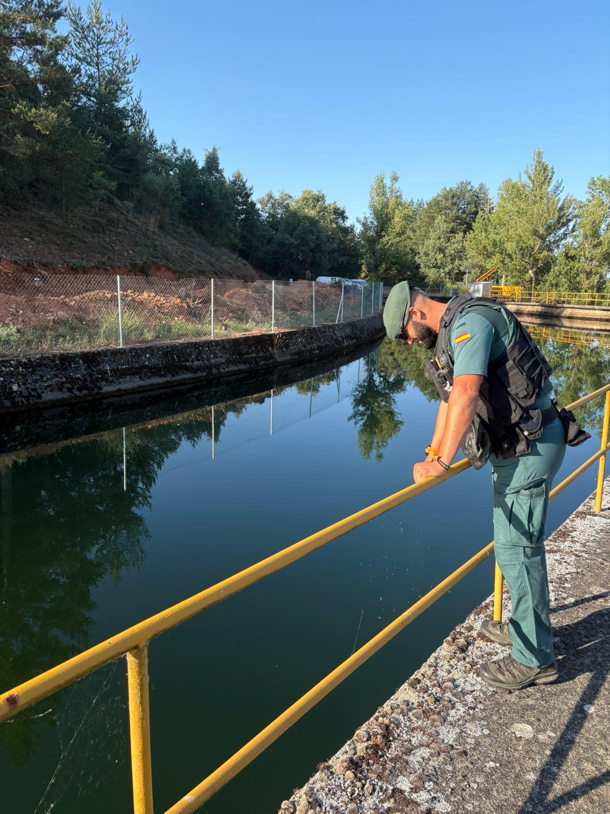 Canal de riego donde ha sido encontrado el hombre. | GUARDIA CIVIL