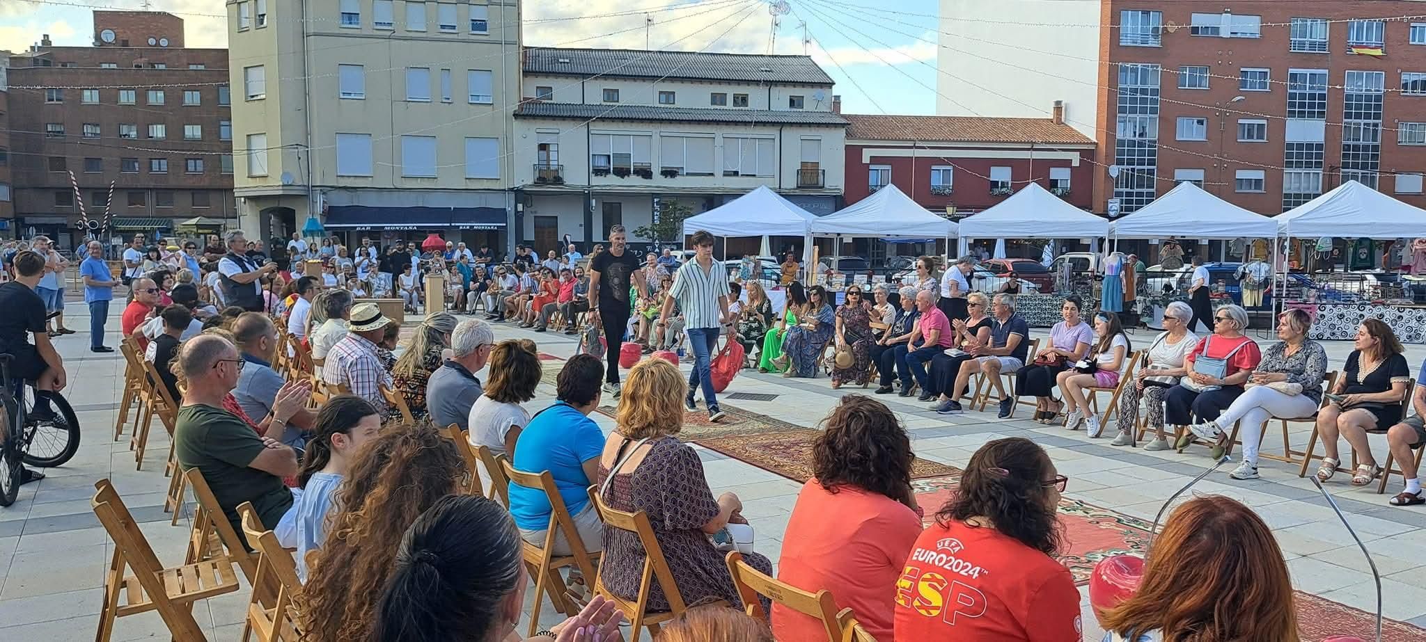 Este domingo habrá una nueva edición del festival 'Moda en la calle' en Veguellina.  | AYTO. VILLAREJO ORBIGO