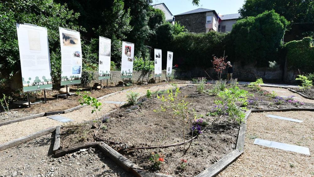 Jardín Romántico del Bierzo, ubicado en la antigua huerta de la familia Gil. | J.F.