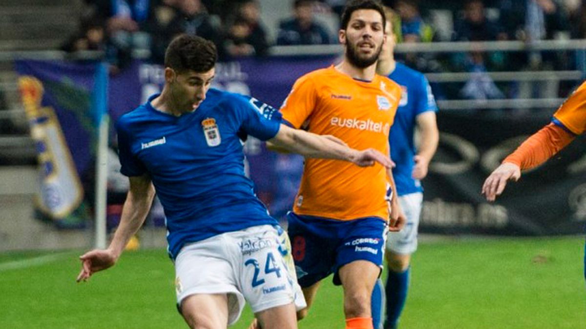 Nacho López, en un partido con el Oviedo.