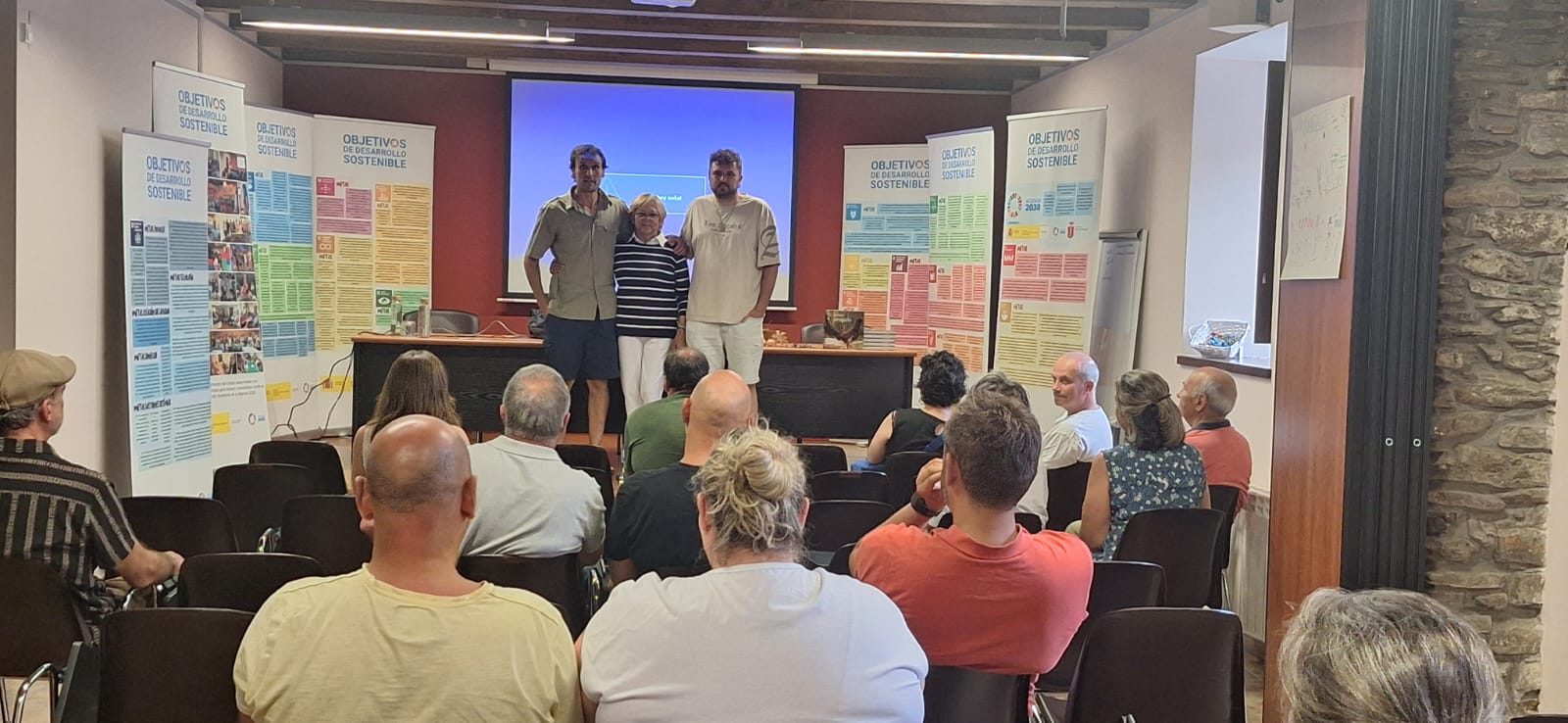 Un momento de la jornada celebrada en La Casona de Murias de Paredes.