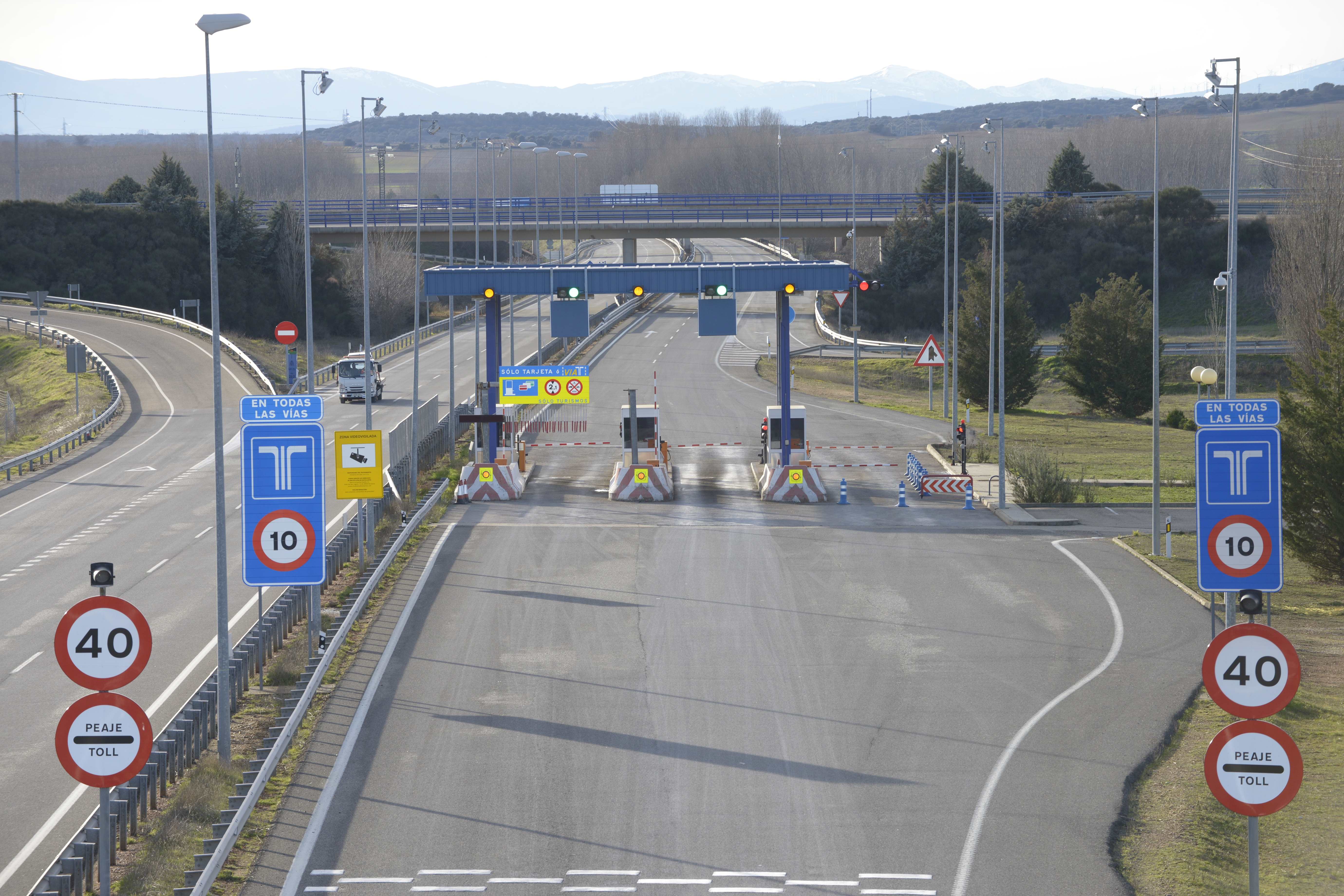 El debate sobre la supresión de los peajes en las autopistas leonesas vive un nuevo capítulo. | MAURICIO PEÑA