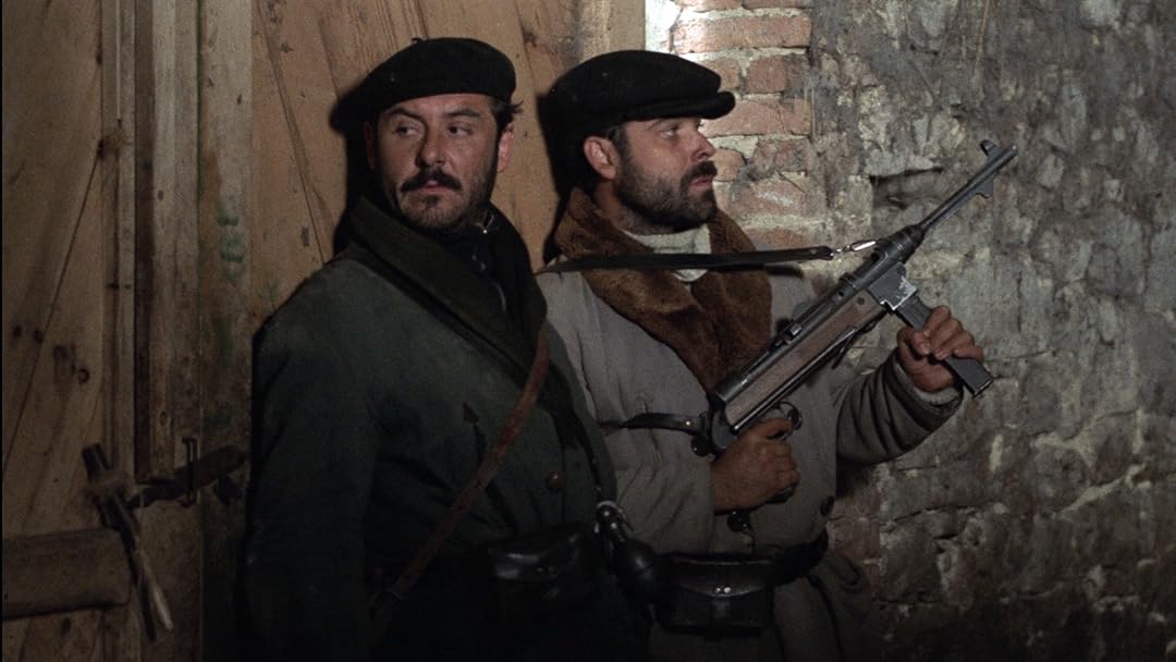 Un fotograma de la película dirigida por Julio Sánchez Valdés y basada en la novela 'Luna de lobos' de Julio Llamazares. Un fotograma de la película dirigida por Julio Sánchez Valdés y basada en la novela 'Luna de lobos' de Julio Llamazares.