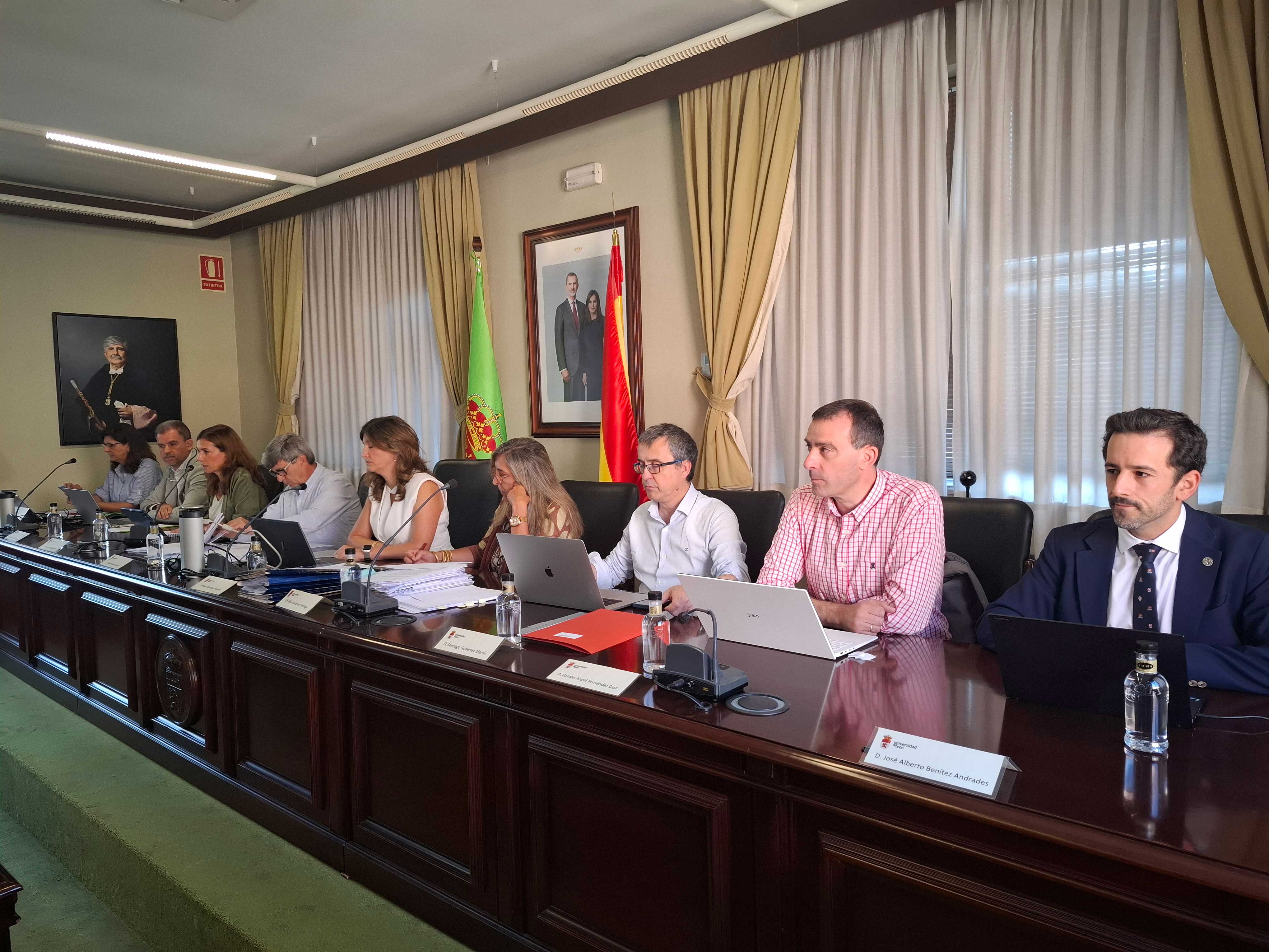 Imagen del Consejo de Gobierno de la ULE. |L.N.C.