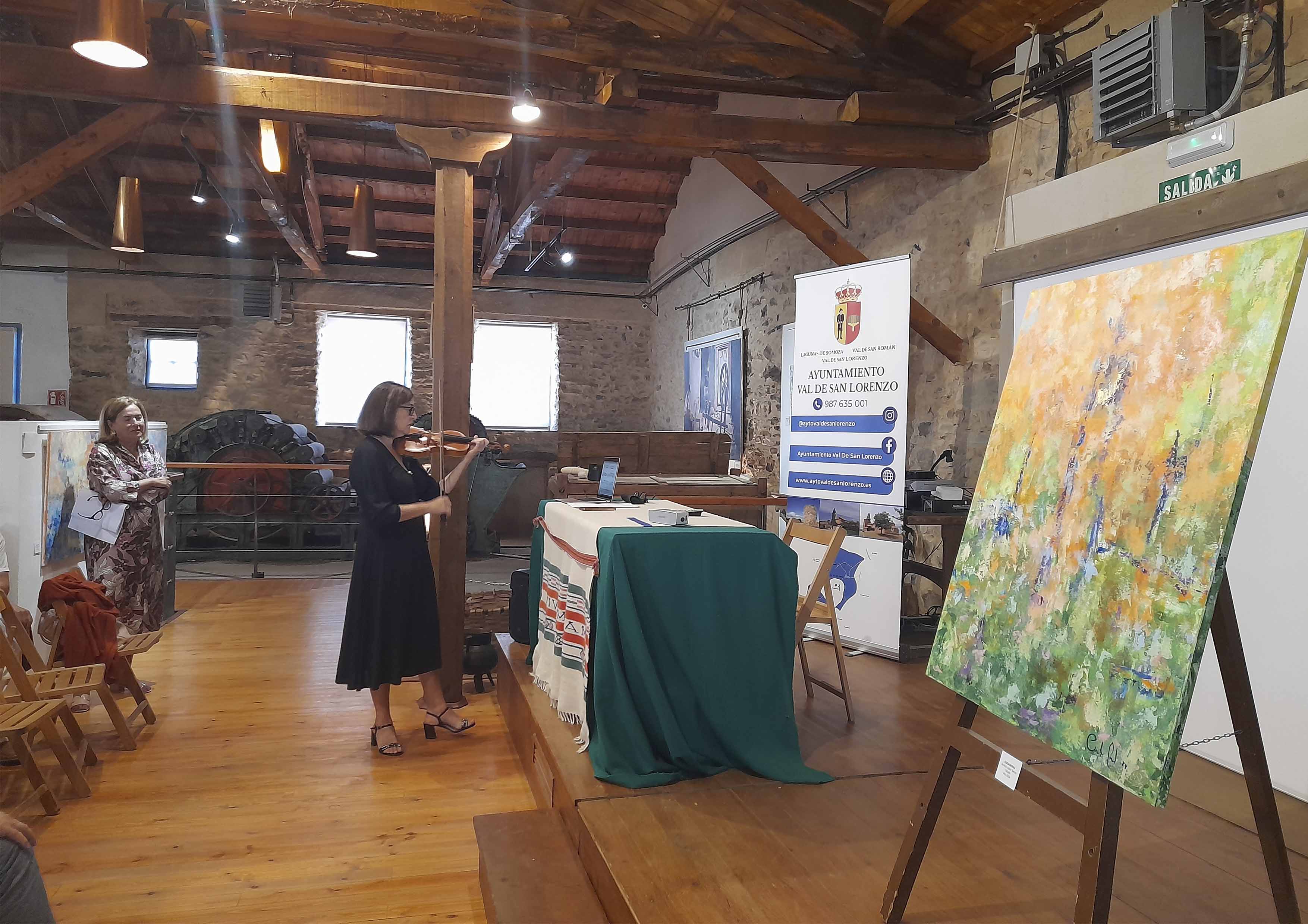  Dulce Tascón Fernández deleitó a los asistentes con una actuación musical, |L.N.C.