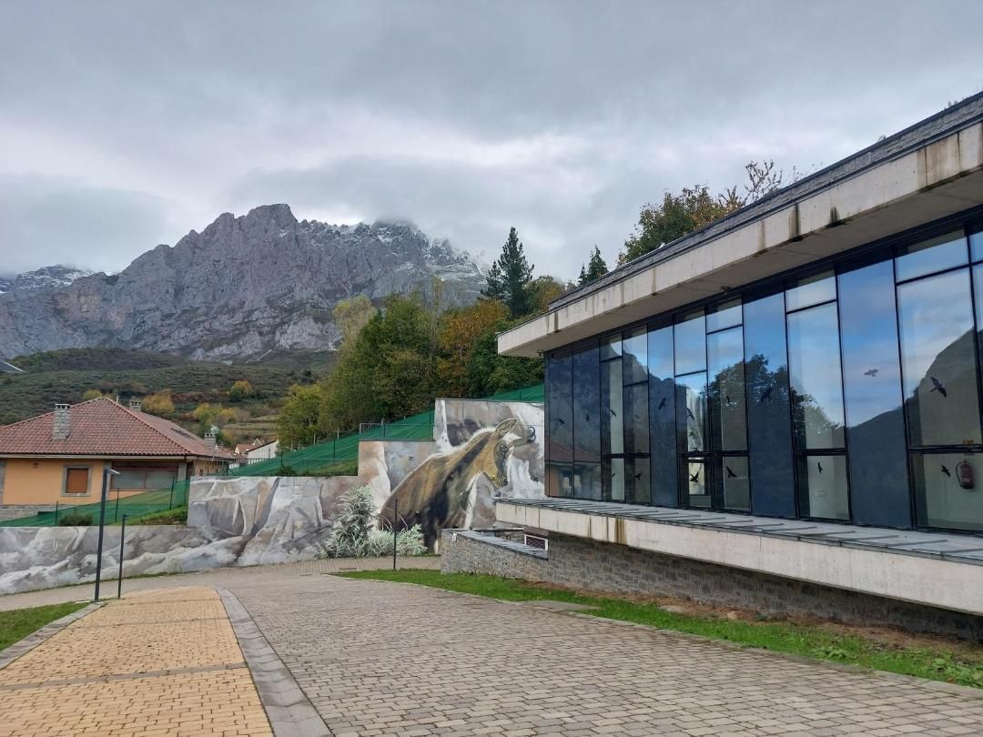 Detalle de las instalaciones del Centro de Visitantes de Valdeón. | F. PATRIMONIO NATURAL