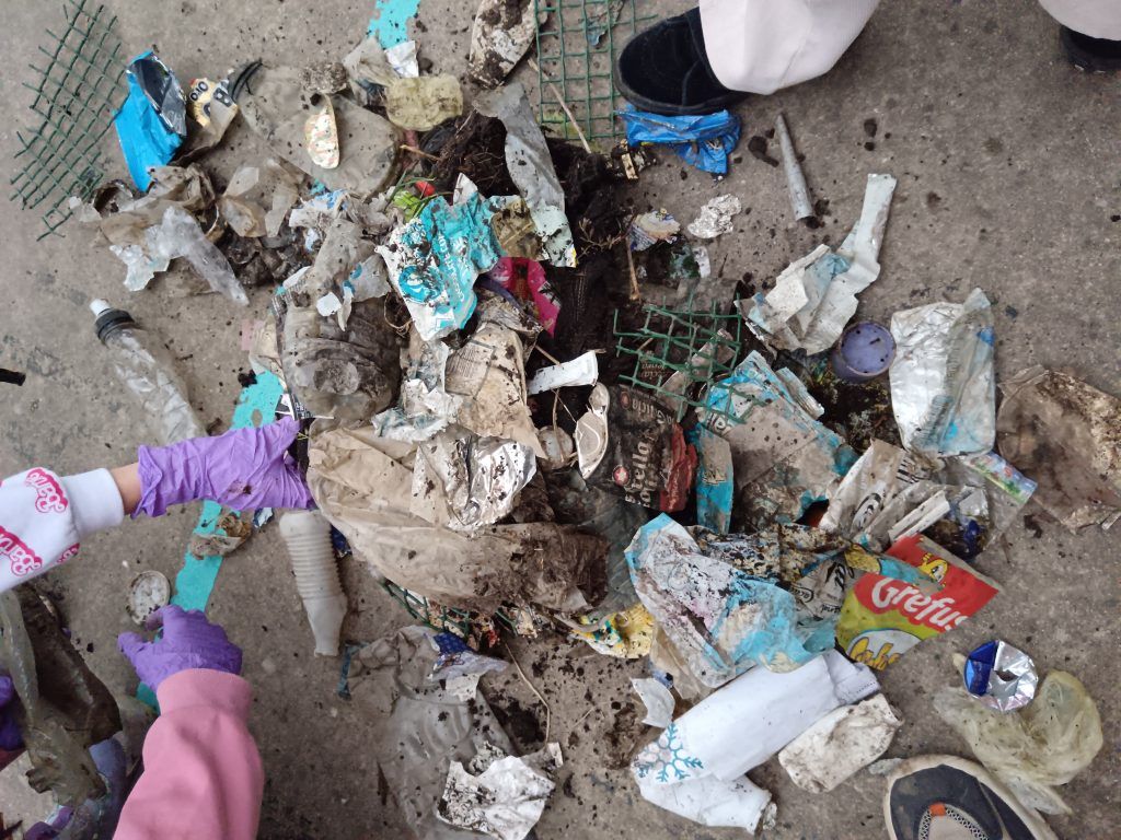 Persiguen el objetivo de de concienciar sobre la Basuraleza.