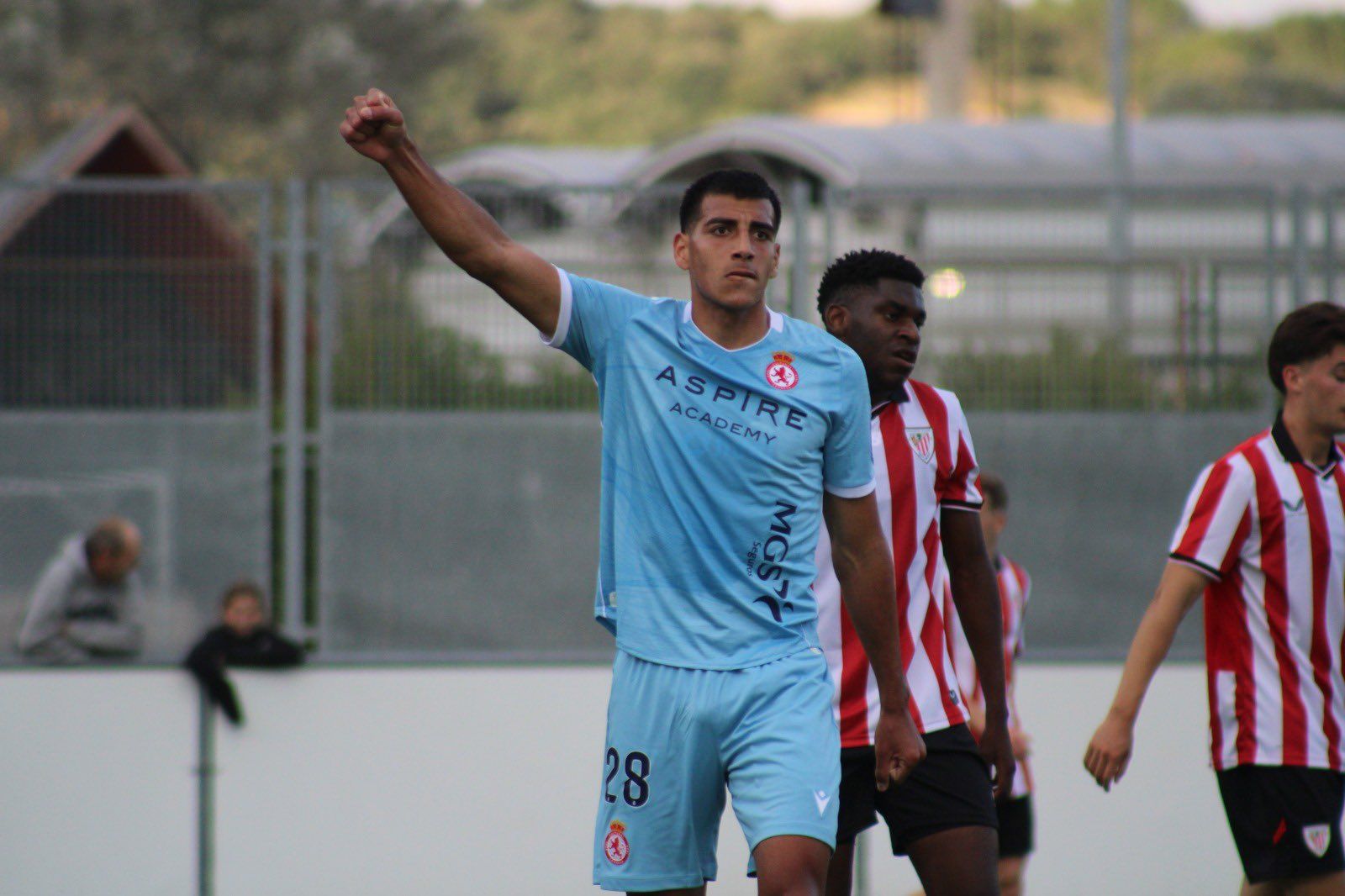 Thiago celebra el primero gol de la Cultural frente al Athletic B. | CYD