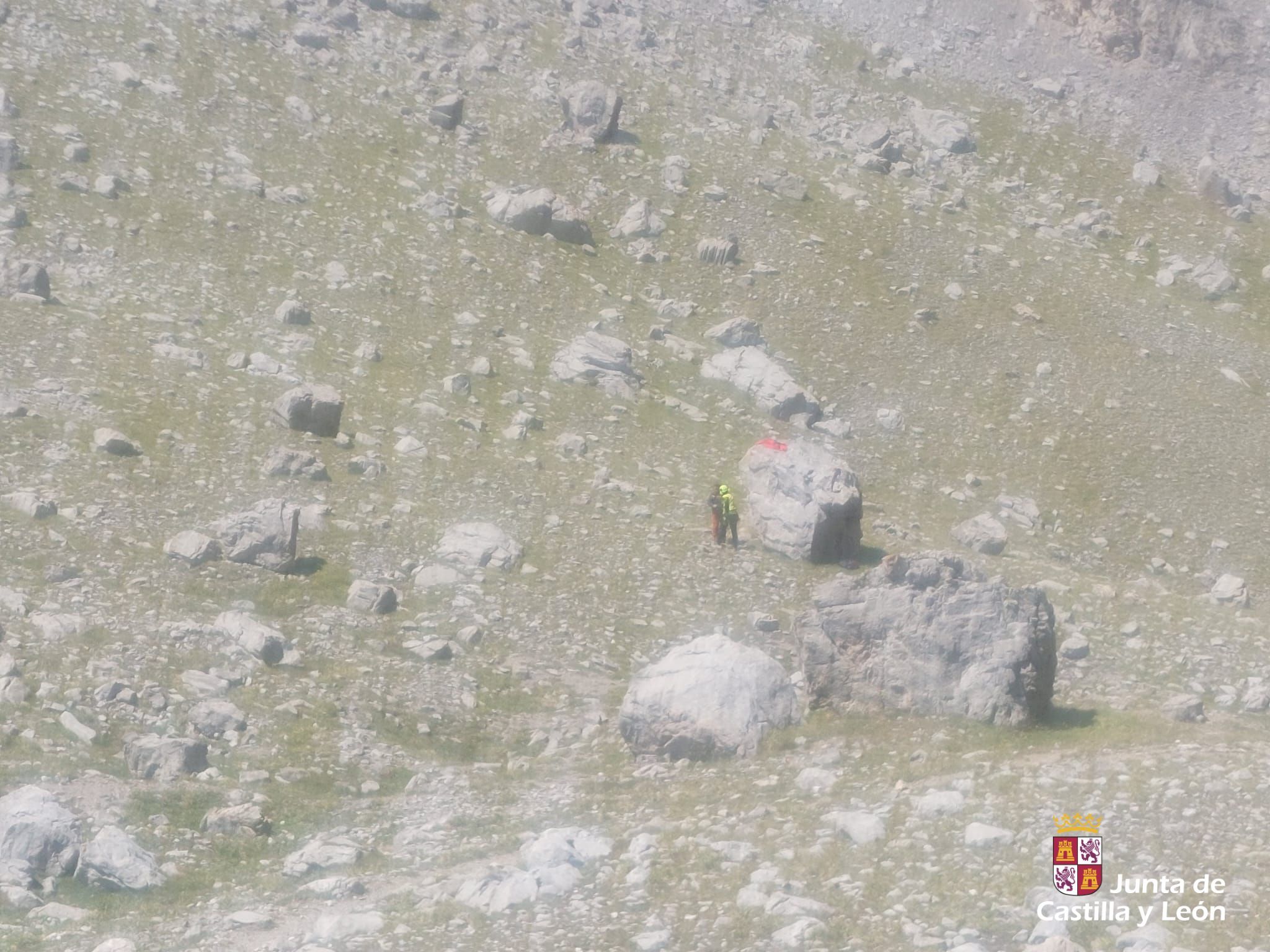 Rescatado un senderista que pasó la noche al raso en Picos de Europa